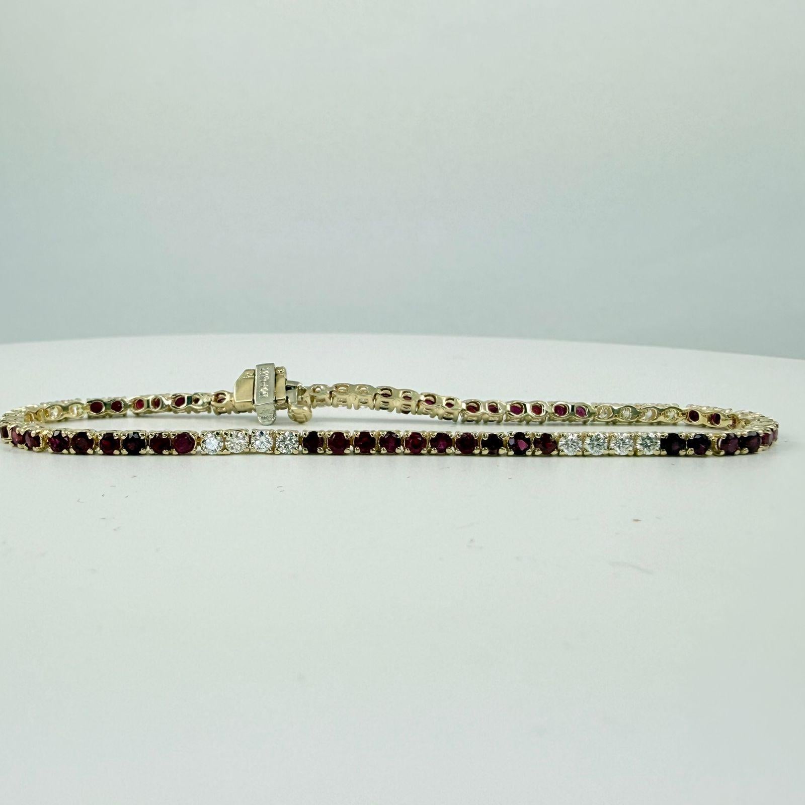 Pulsera de tenis de oro amarillo de 14 quilates con rubíes y diamantes de 3,5 quilates en venta 1