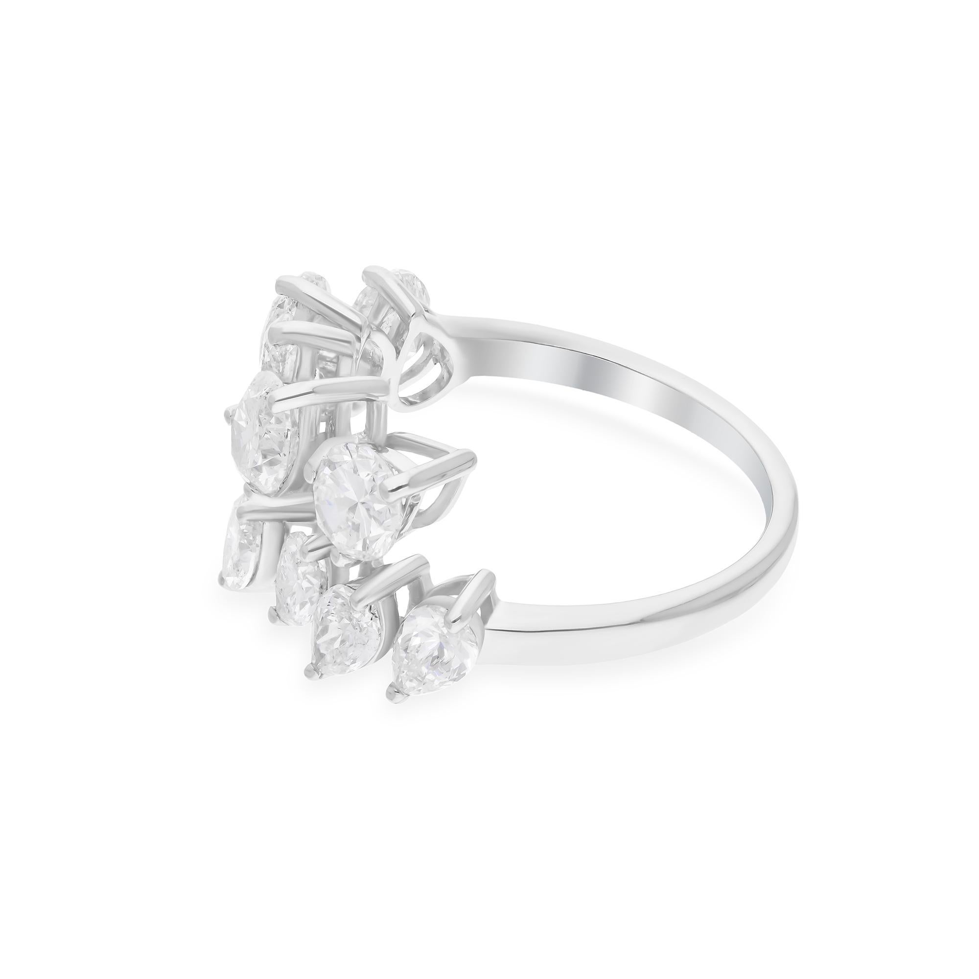 Bague en or blanc 18 carats avec diamant poire ovale de 3,5 carats de pureté SI de couleur HI Neuf - En vente à Diera, Dubai