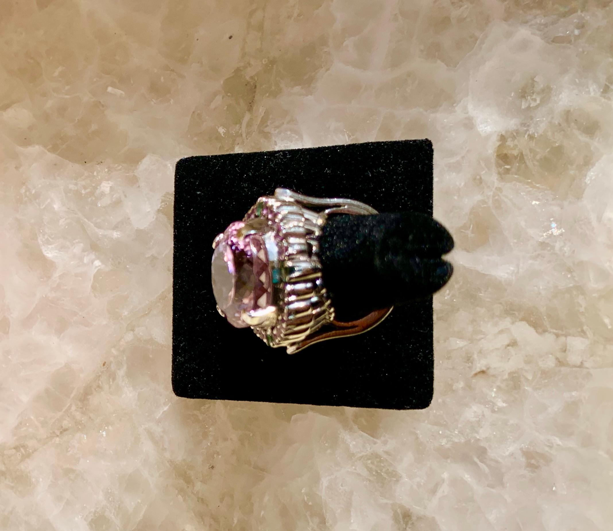 35 Carat Unheated Pink Kunzite Emerald and Pink Sapphire Cocktail Ring In New Condition For Sale In New York, NY