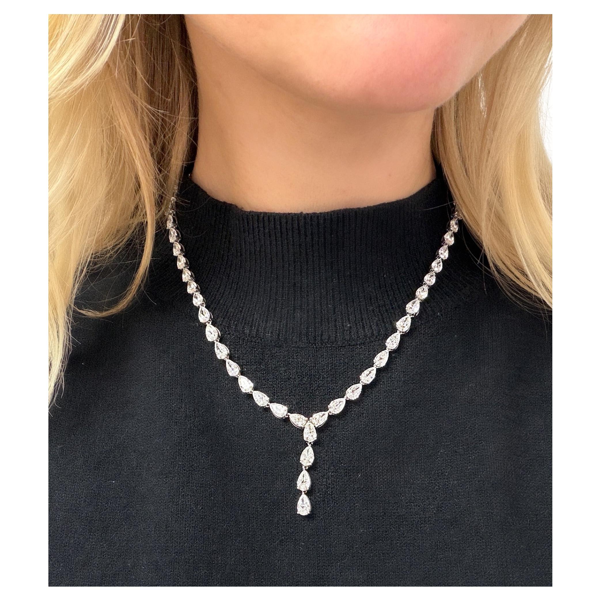 35 Carats Pear Shaped Diamond Lariat Necklace For Sale