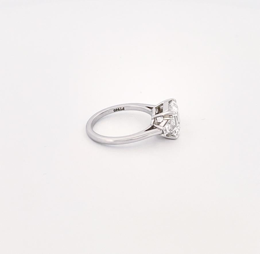 3,5 CT Asscher Cut Diamant 3 Stein Platin Verlobungsring im Angebot 4