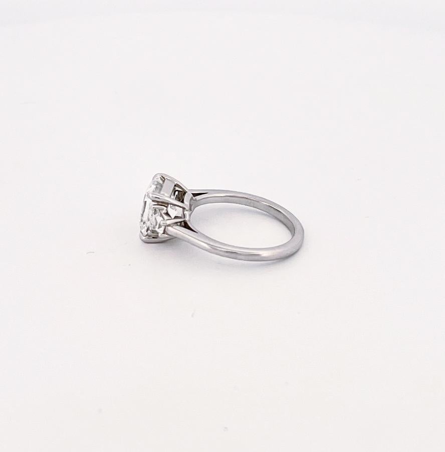 3,5 CT Asscher Cut Diamant 3 Stein Platin Verlobungsring im Angebot 1