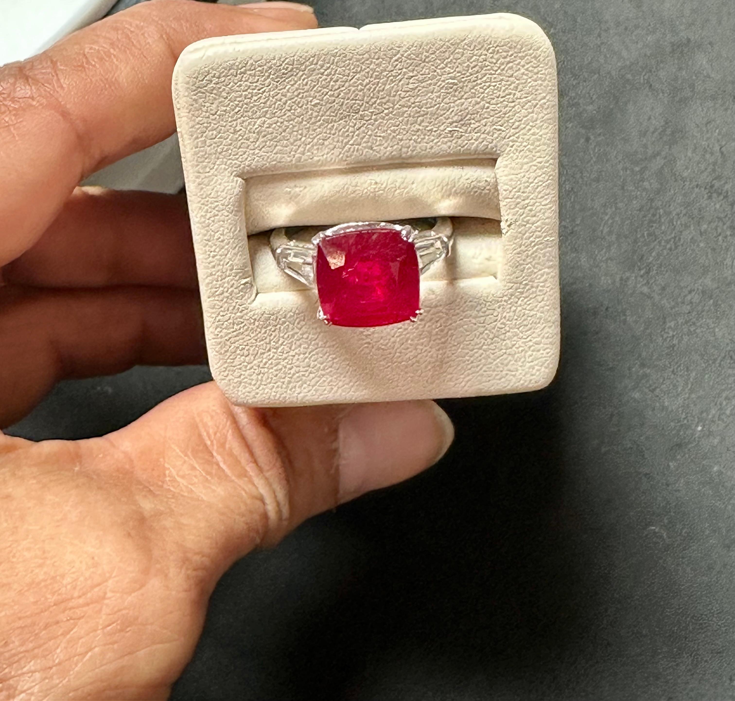 3.5 Ct Cushion Treated Ruby 14 Karat White Gold Ring With Two Baguette Diamonds For Sale 7