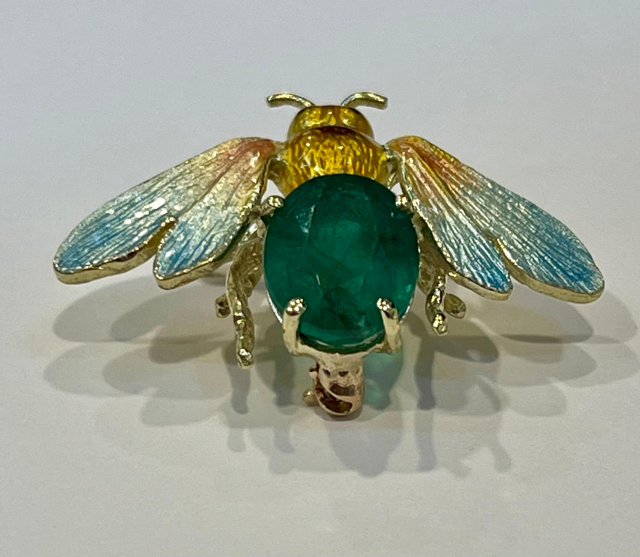 Oval Cut 3.5 Ct Natural Oval Emerald Bug Brooch /Pin 14 Karat Yellow Gold 7.7 Gm, Enamel