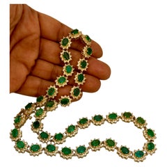 35 Ct Oval Shape Natural Zambian Emerald & 20 Carat Diamond Necklace , 17 Inch