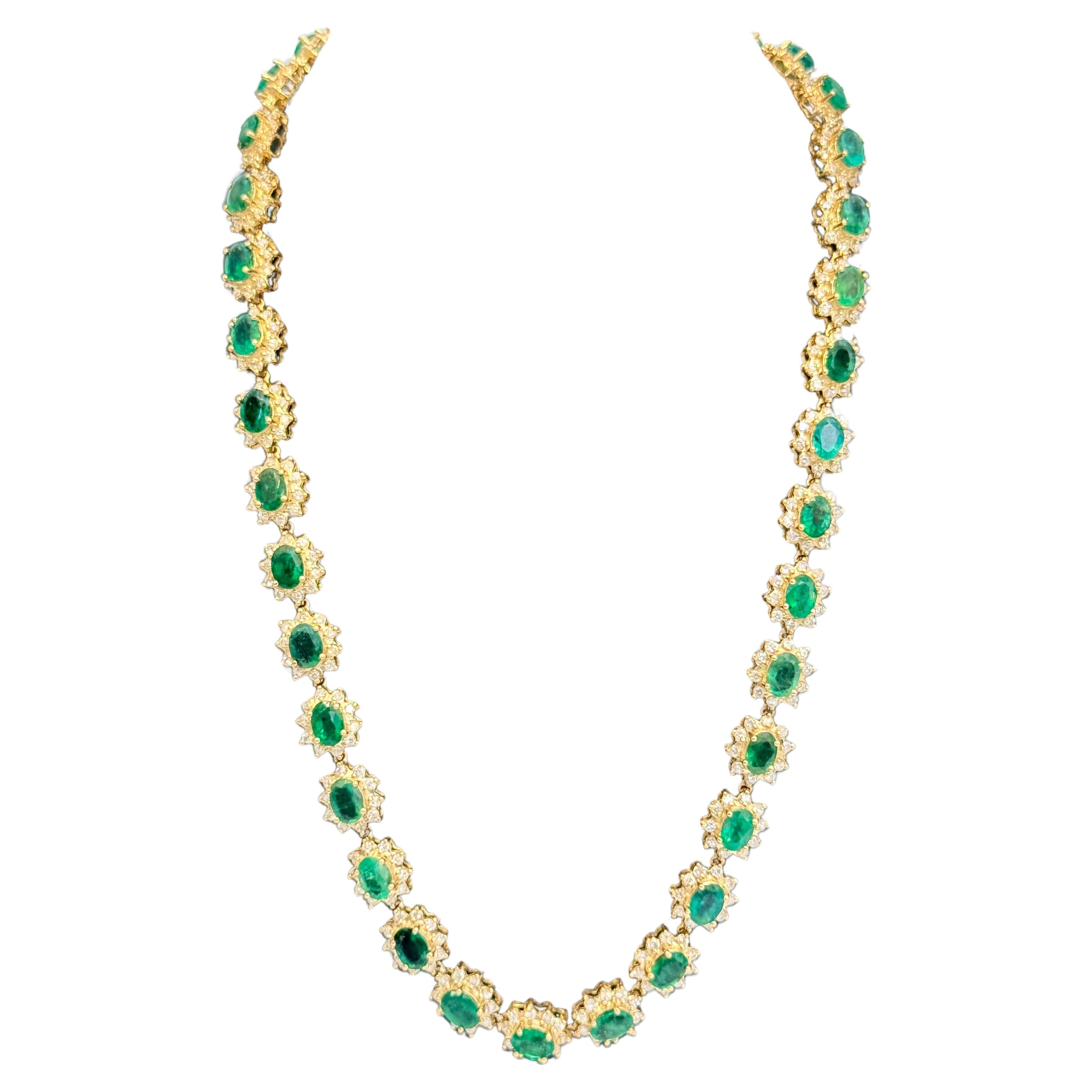 35 Ct Oval Shape Natural Zambian Emerald & 20 Carat Diamond Necklace , 17 Inch