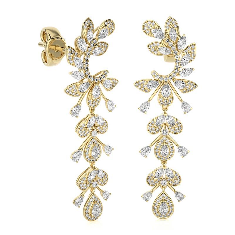 Modern 3.5 CTW Diamonds Fancy shape 18K Yellow Gold Dangling Maria Collection Earrings For Sale