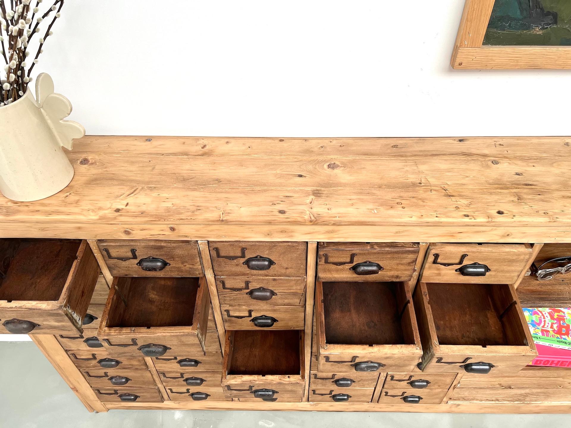 35 drawers craft cabinet, Circa 1950 For Sale 3