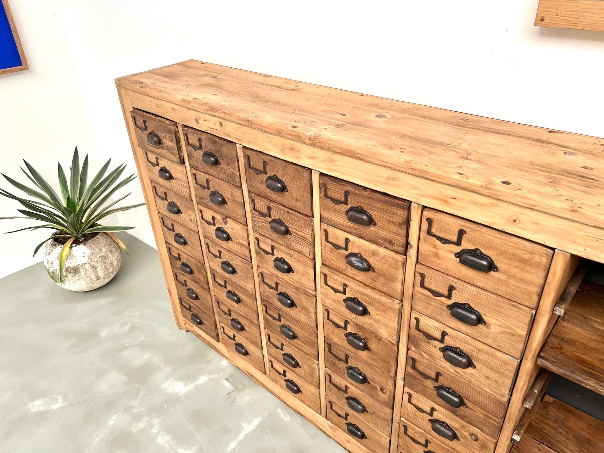 35 drawers craft cabinet, Circa 1950 For Sale 11