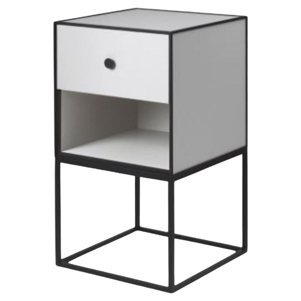 35 Aparador de estructura gris claro con 1 cajón by Lassen