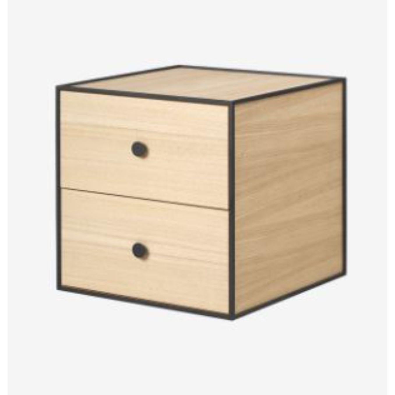 35 oak frame box with 2 drawer by Lassen
Dimensions: W 35 x D 35 x H 35 cm 
Materials: Finér, Melamin, Melamin, Melamine, Metal, Veneer, Oak
Also available in different colors and dimensions. 
Weight: 10.50, 10.50, 11.50, 11.50 Kg

Frame