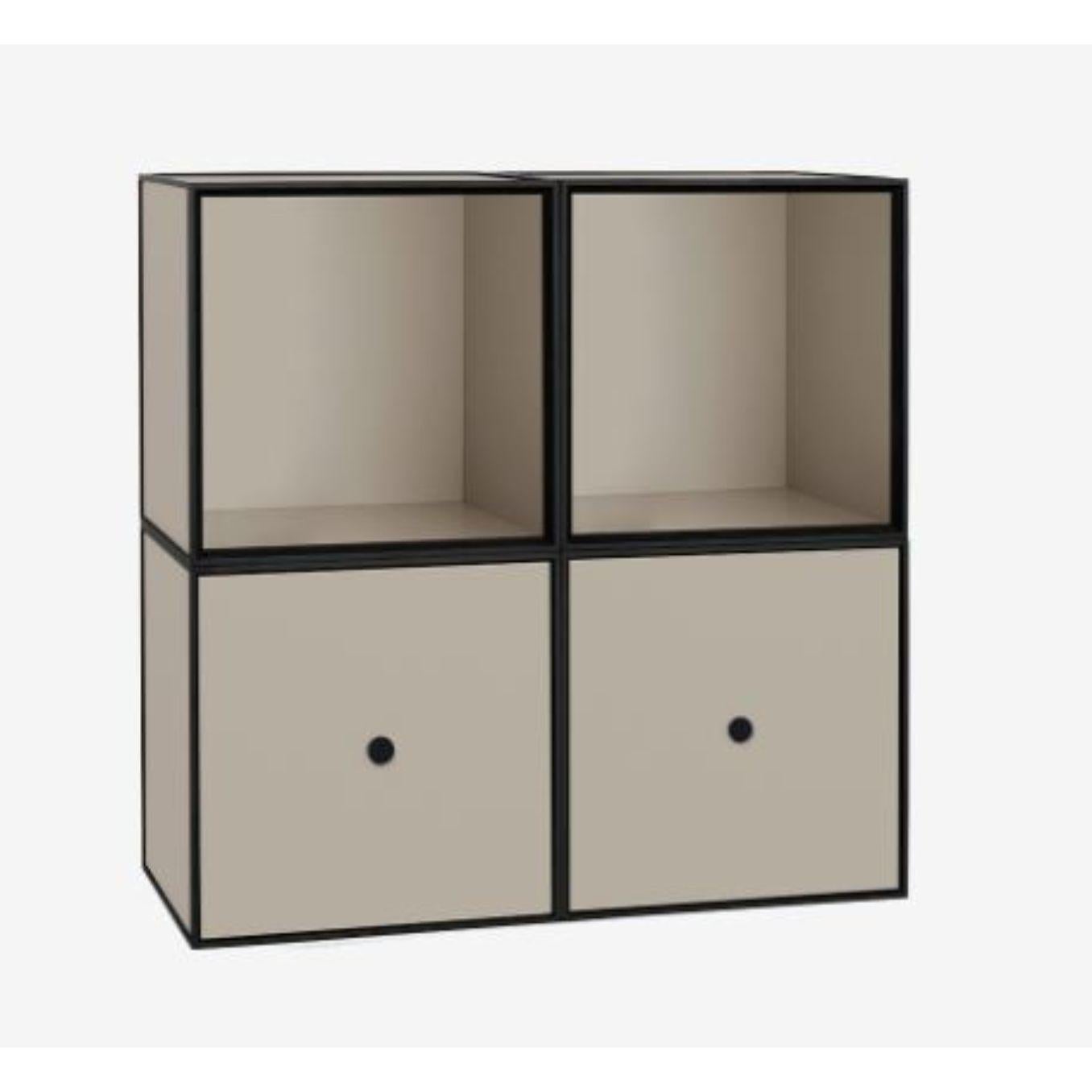 35 sand frame square standard box by Lassen
Dimensions: D 70 x W 35 x H 70 cm 
Materials: Finér, Melamin, Melamine, Metal, Veneer
Also available in different colours and dimensions.
Weight: 23.74 Kg

By Lassen is a Danish design brand focused