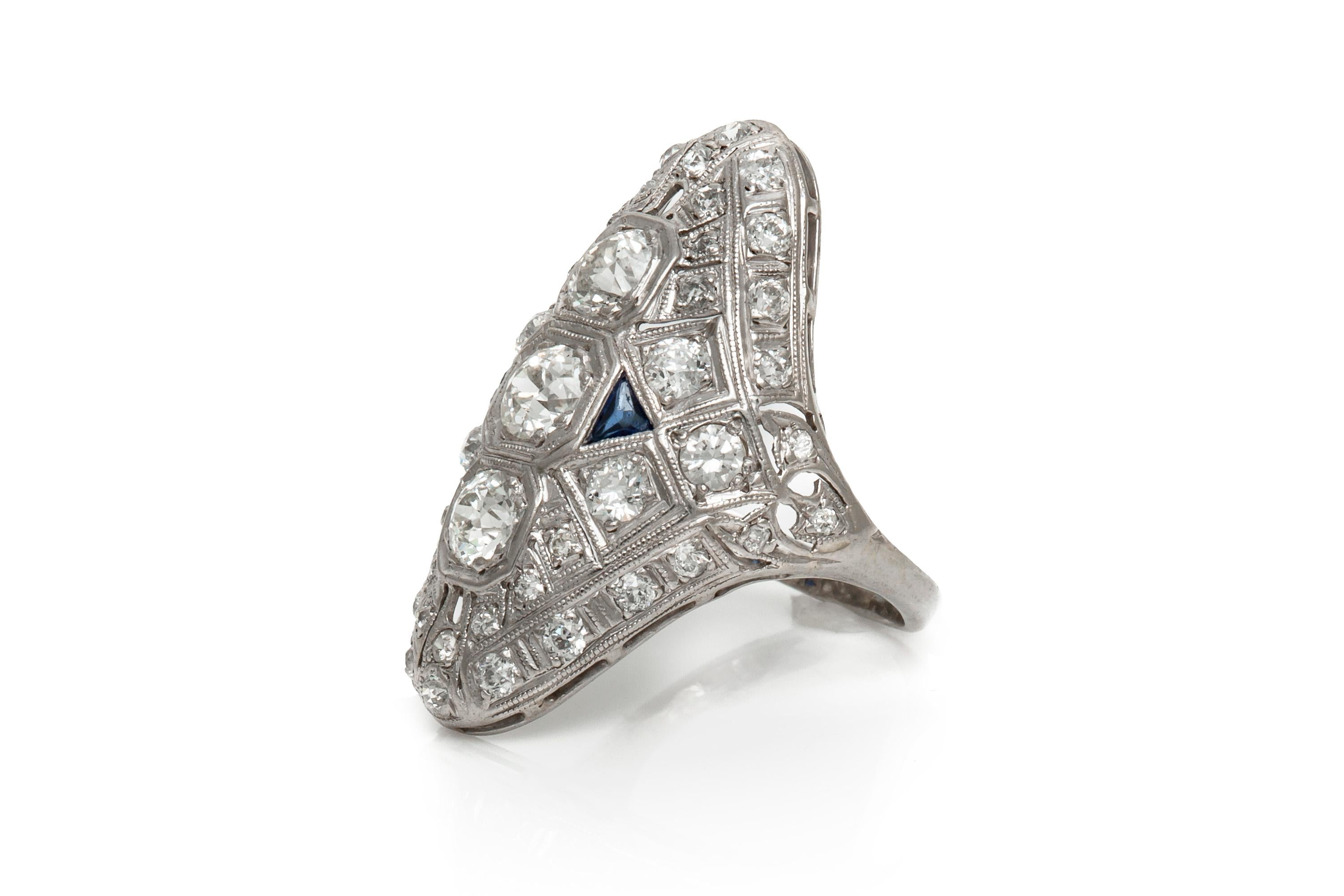 3.50 Carat Art Deco Diamond Dinner Ring with Sapphires In Good Condition For Sale In New York, NY
