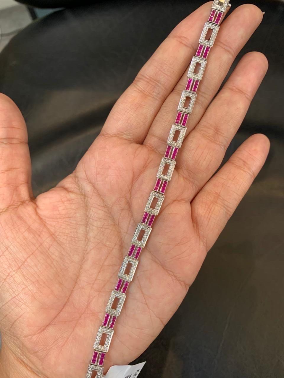 3,50 Karat Burma Rubin und Diamant Armband in 18 Karat Weißgold im Zustand „Neu“ im Angebot in Bangkok, TH