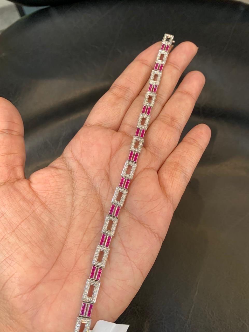 3,50 Karat Burma Rubin und Diamant Armband in 18 Karat Weißgold für Damen oder Herren im Angebot