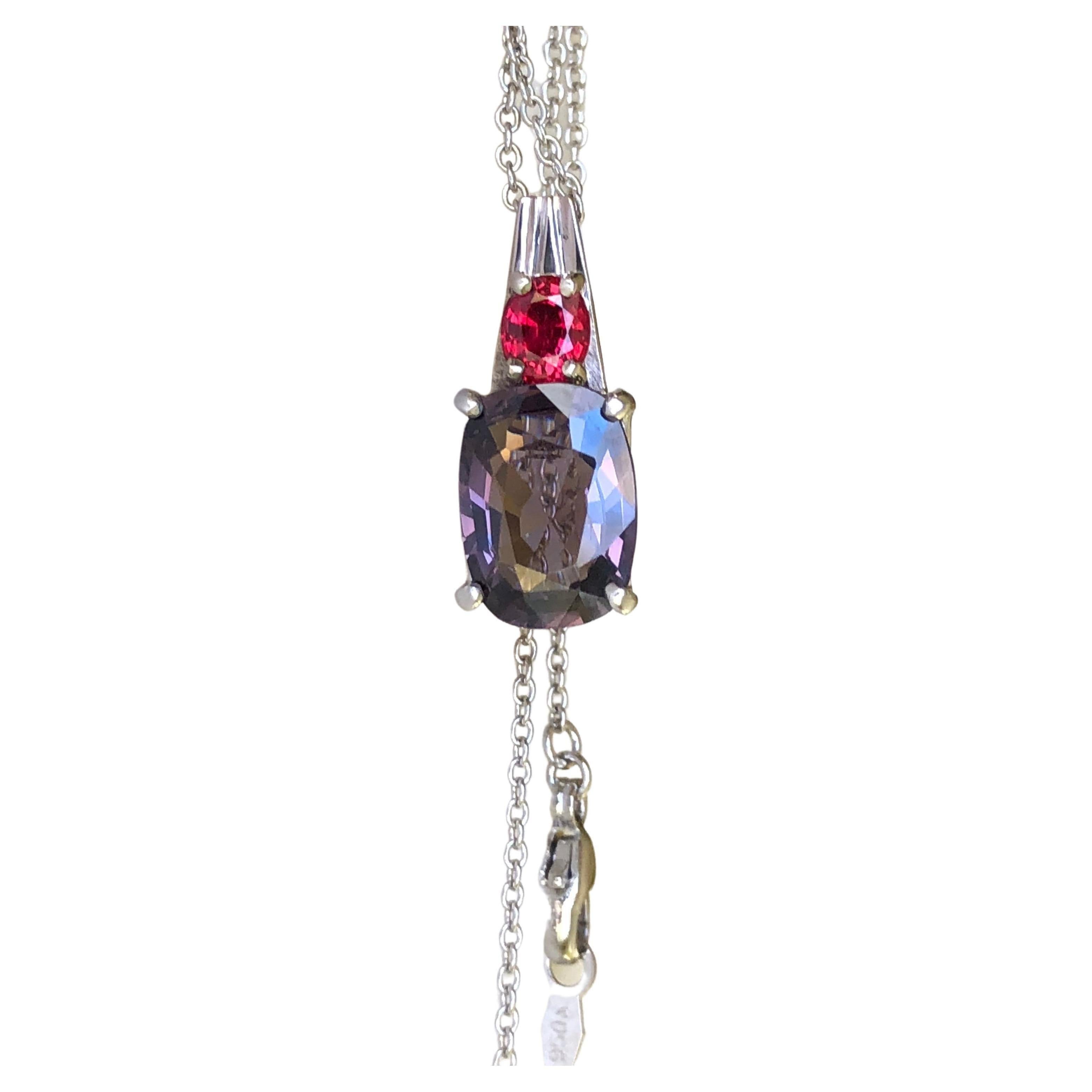 3.50 Carat Burmese Purple and Red Spinel Pendant Necklace Platinum 18 Karat For Sale 1