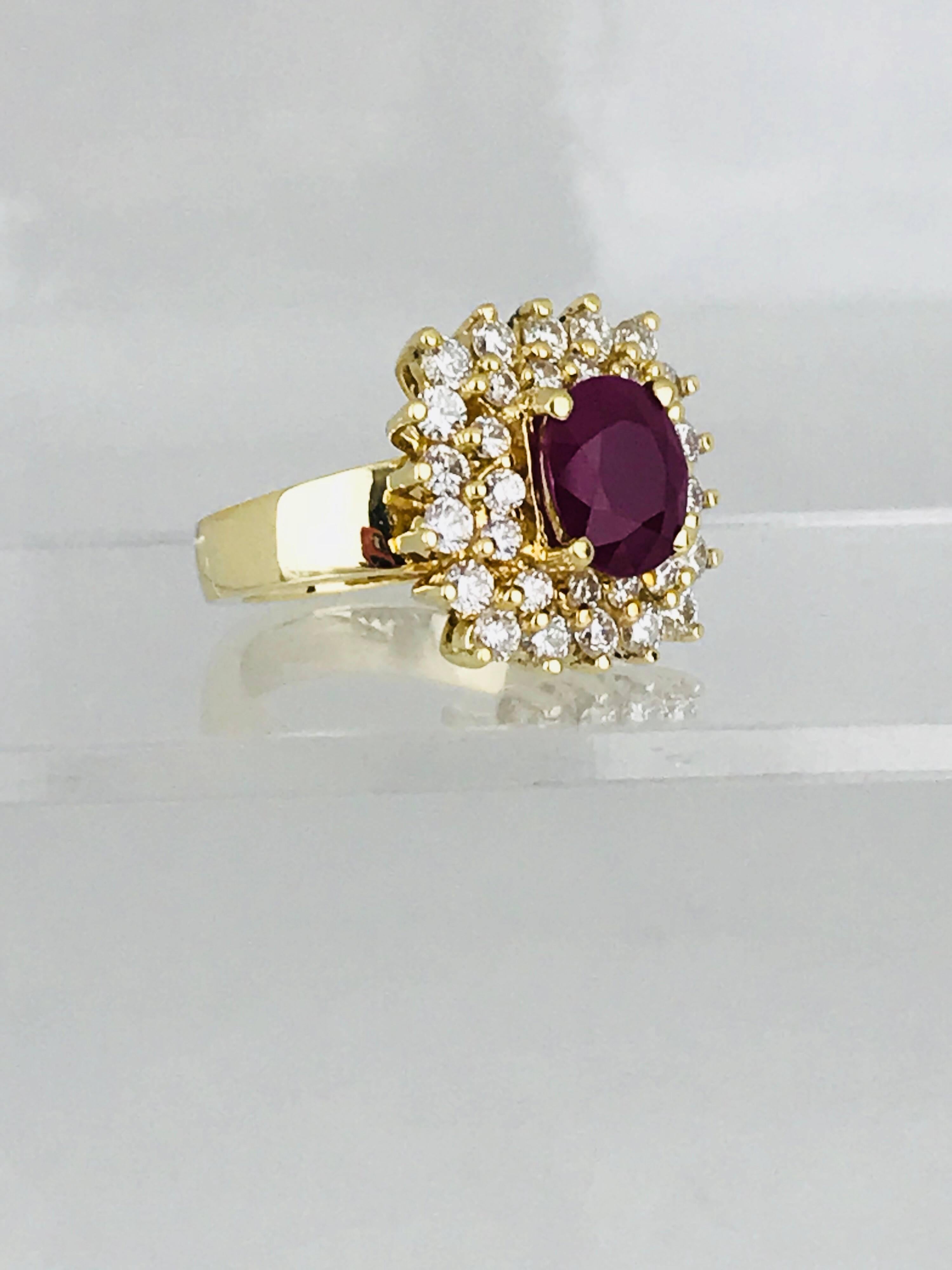 3.50 Carat Burmese Ruby, 1.50 Carat VS Diamond, Contemporary 18 Karat Gold Ring For Sale 2