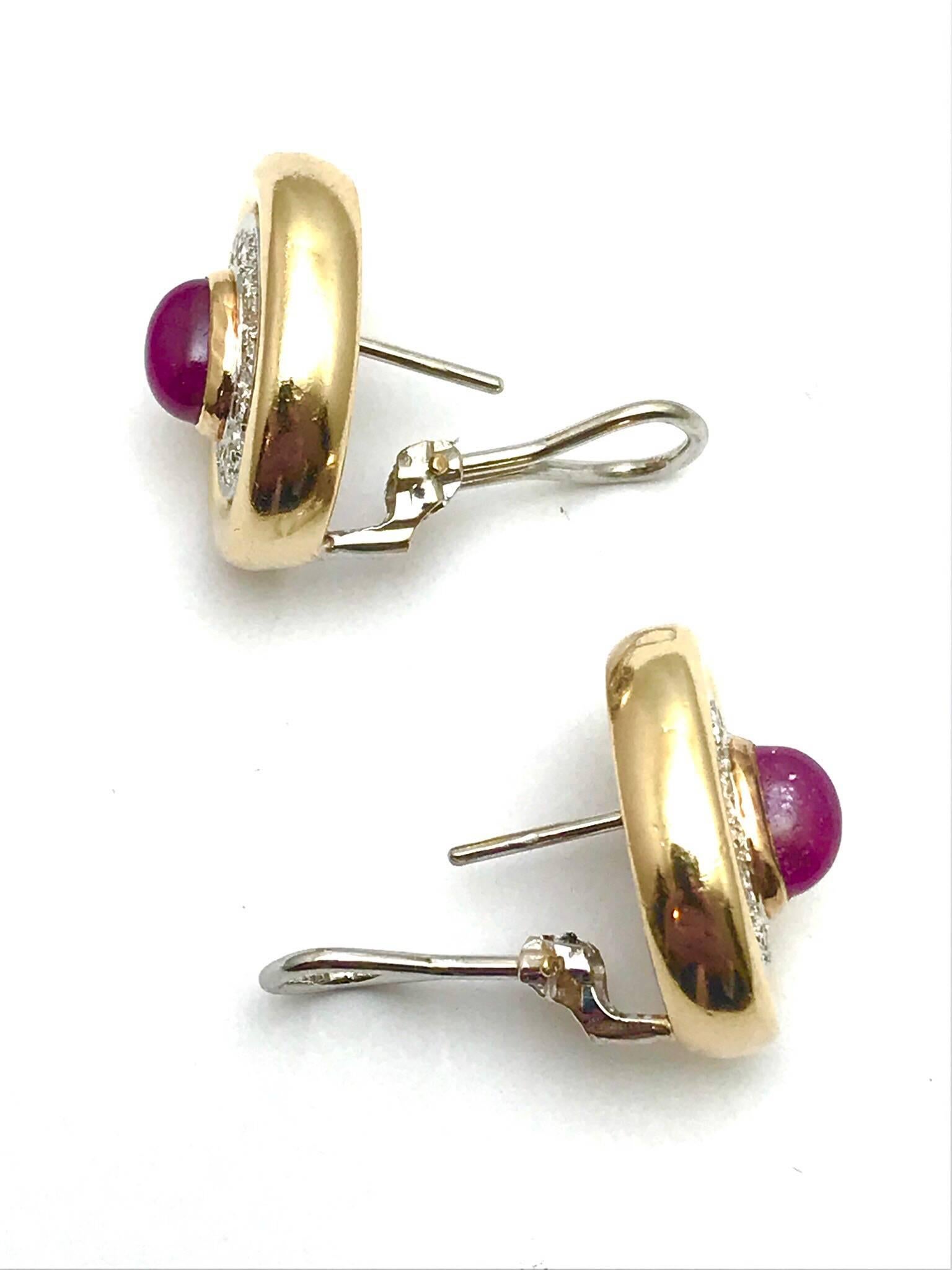 3.50 Carat Cabochon Ruby an Diamond Gold Clip and Post Earrings In Excellent Condition For Sale In Chevy Chase, MD