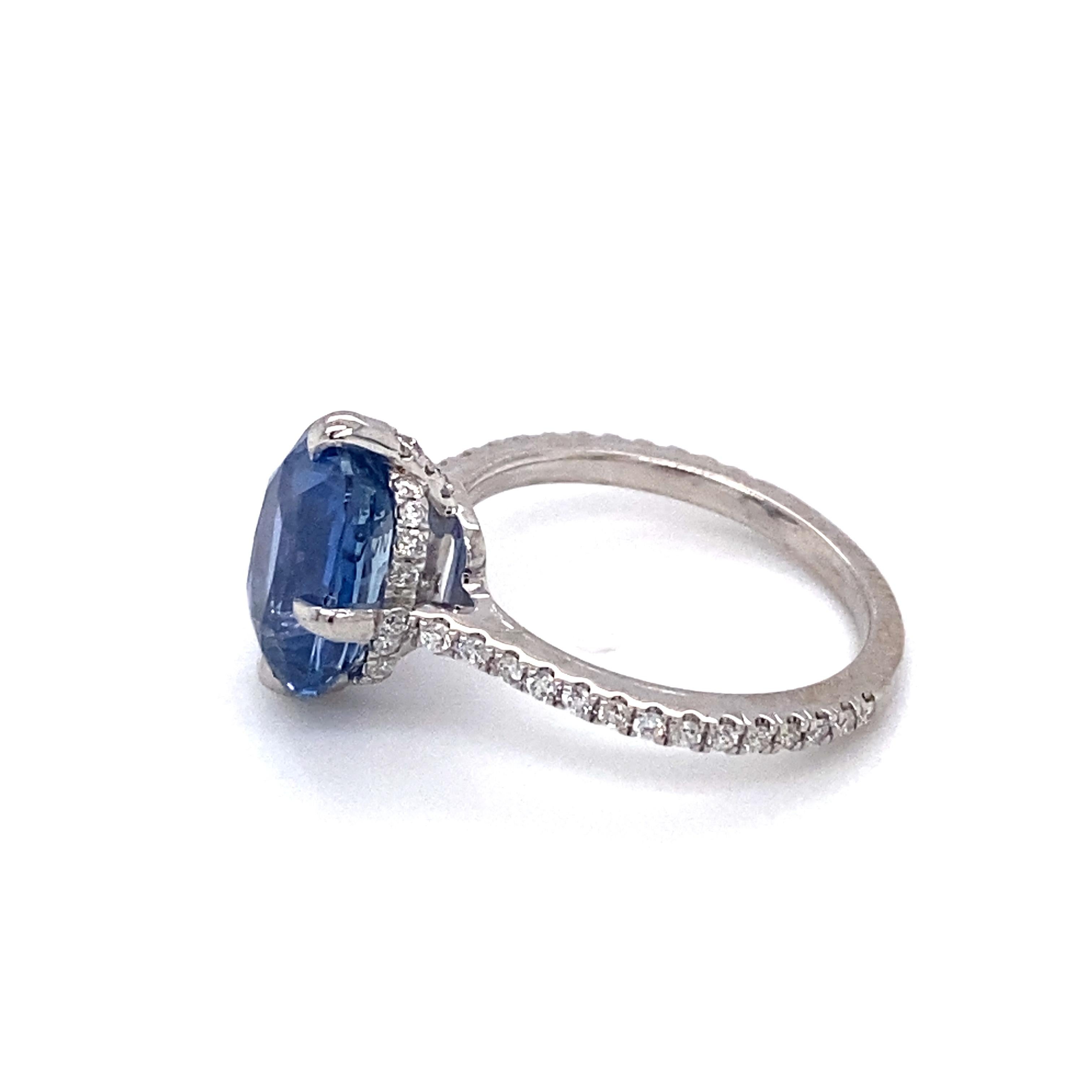 3.50 Carat Ceylon Sapphire and 0.40 Carat Diamond Ring in 14 Karat White Gold In Excellent Condition In Atlanta, GA