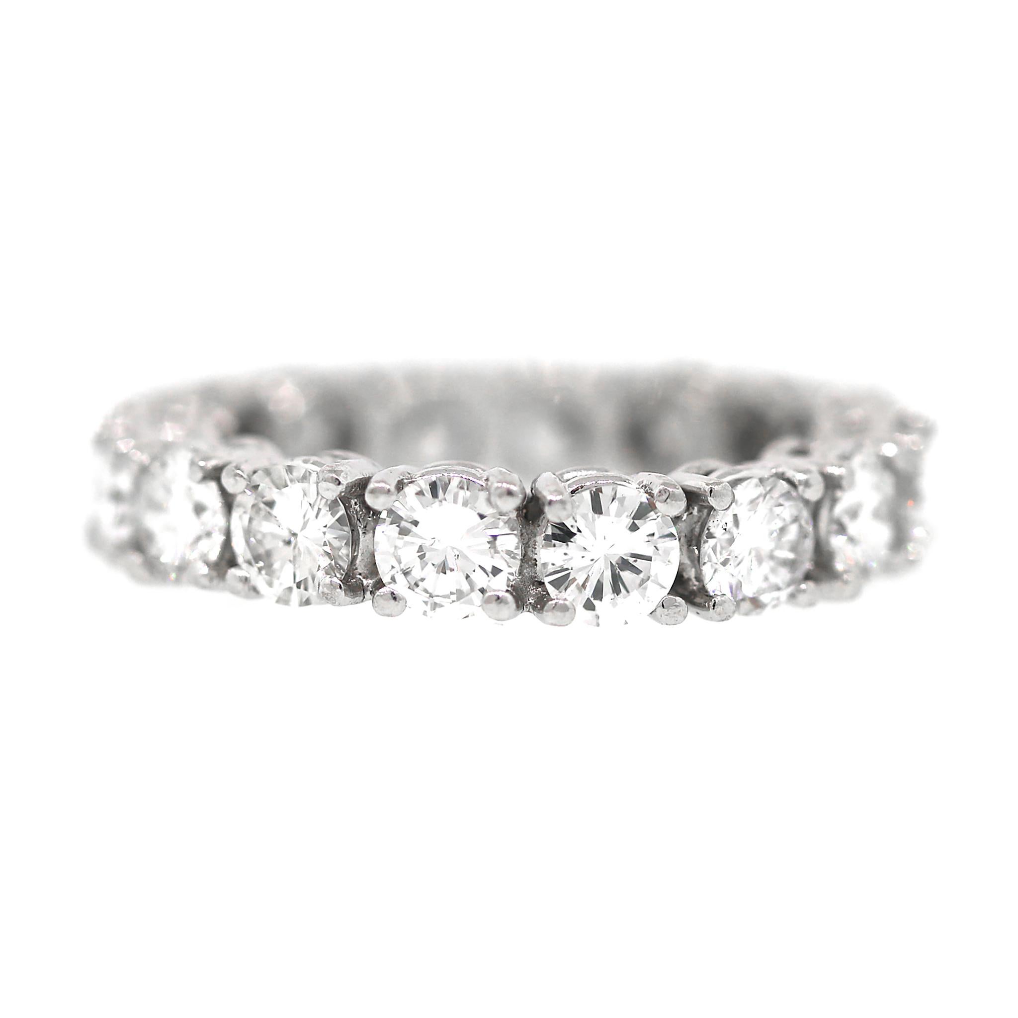 3.50 carat Diamond Eternity Ring In Excellent Condition For Sale In New York, NY