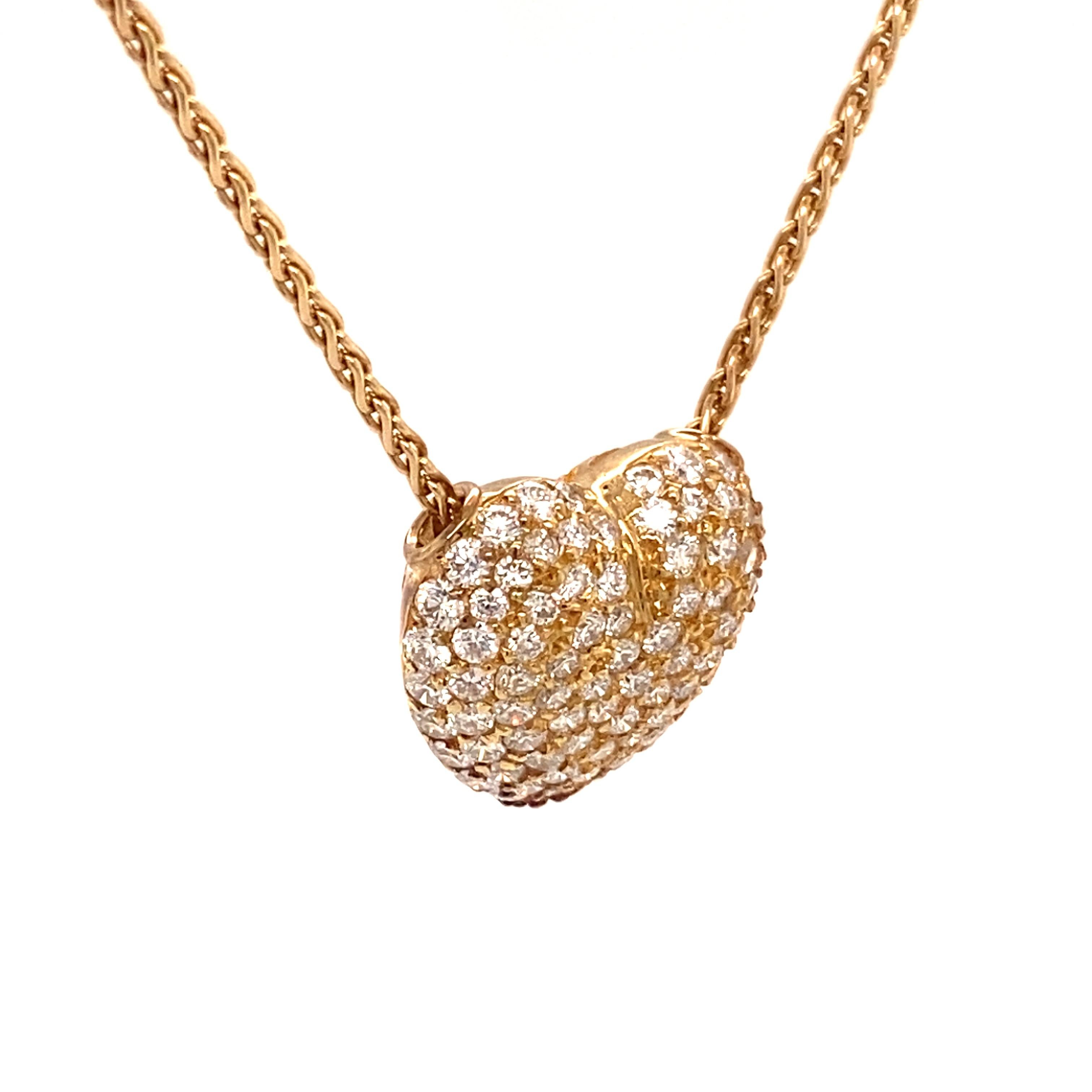 Round Cut 3.50 Carat Diamond Heart Necklace in 18 Karat Yellow Gold For Sale