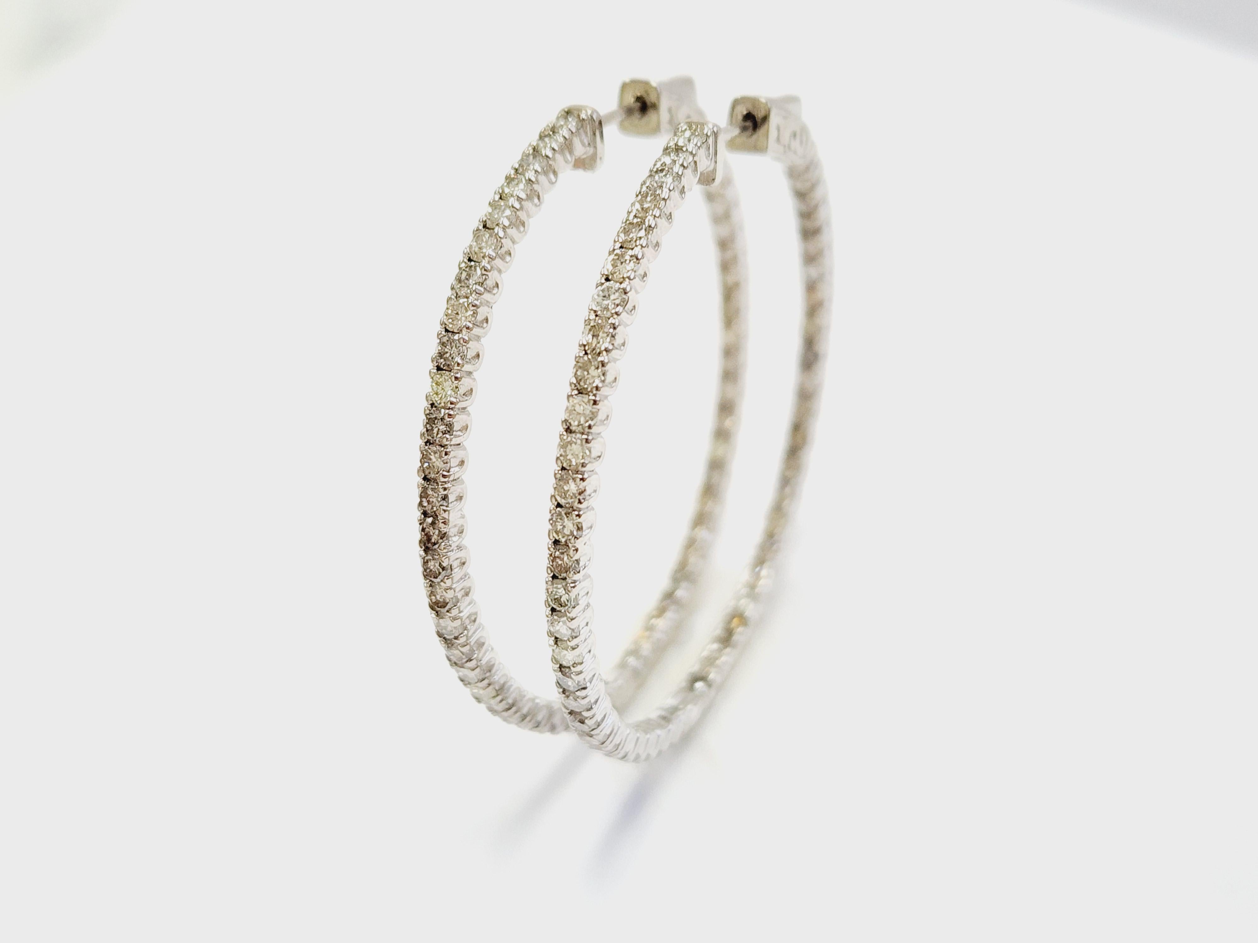 Pendientes Aros Diamante Natural 3,50 Quilates Oro Blanco 14 Kilates en venta 3