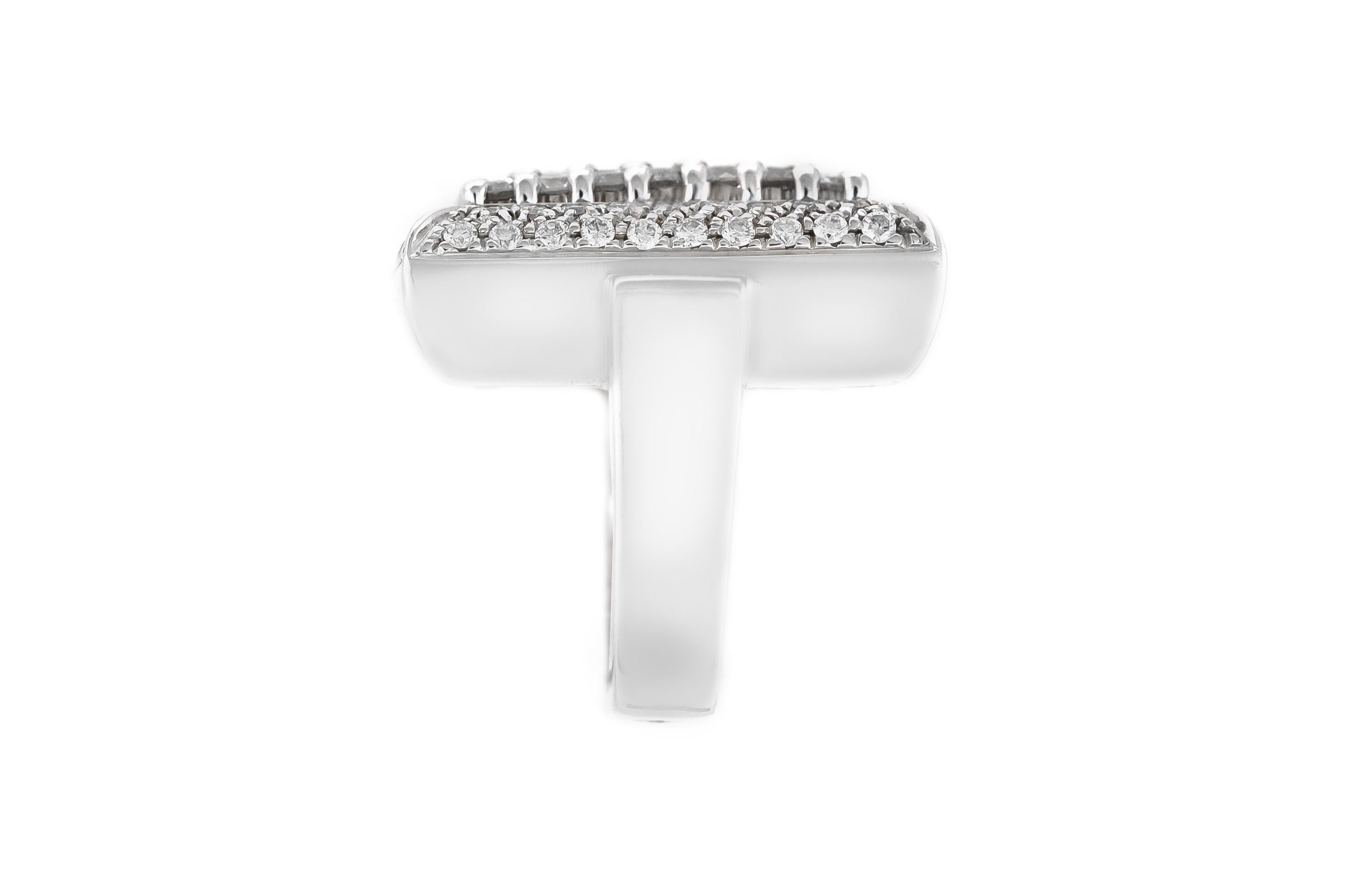 Anillo rectangular de diamantes de 3,50 quilates Corte redondo en venta