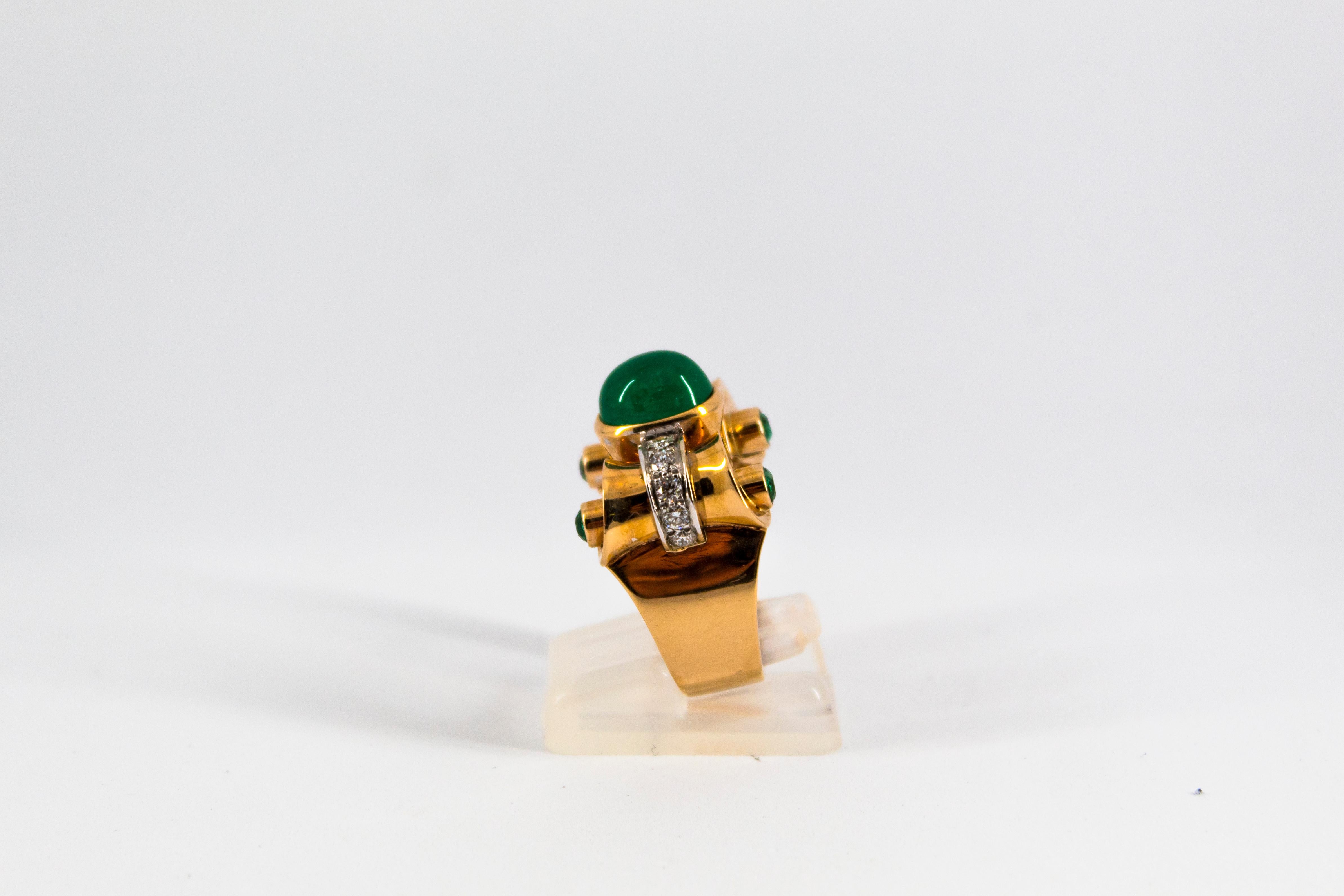 3.50 Carat Emerald 0.50 Carat White Diamond Yellow Gold Cocktail Ring In New Condition For Sale In Naples, IT