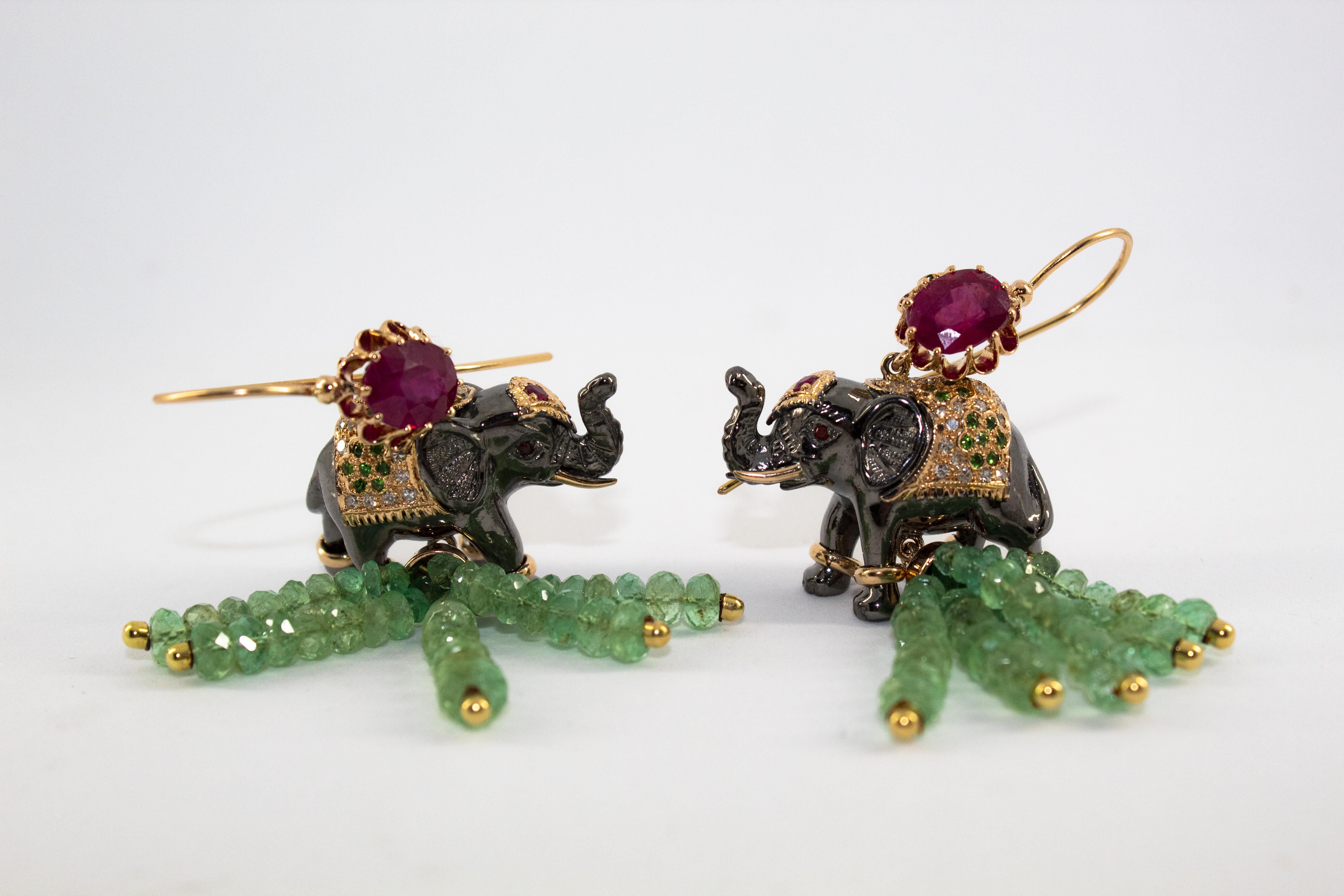 35.0 Carat Emerald 6.20 Carat Ruby Diamond Yellow Gold Elephant Stud Earrings 14