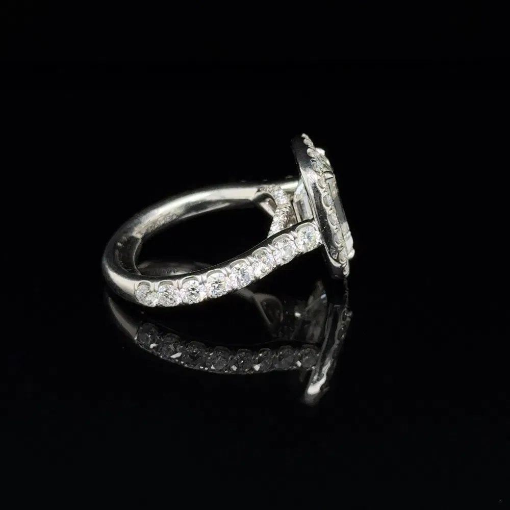 Modernista Anello cocktail vintage con diamante taglio smeraldo da 3,50 carati GIA in platino, solitario in vendita