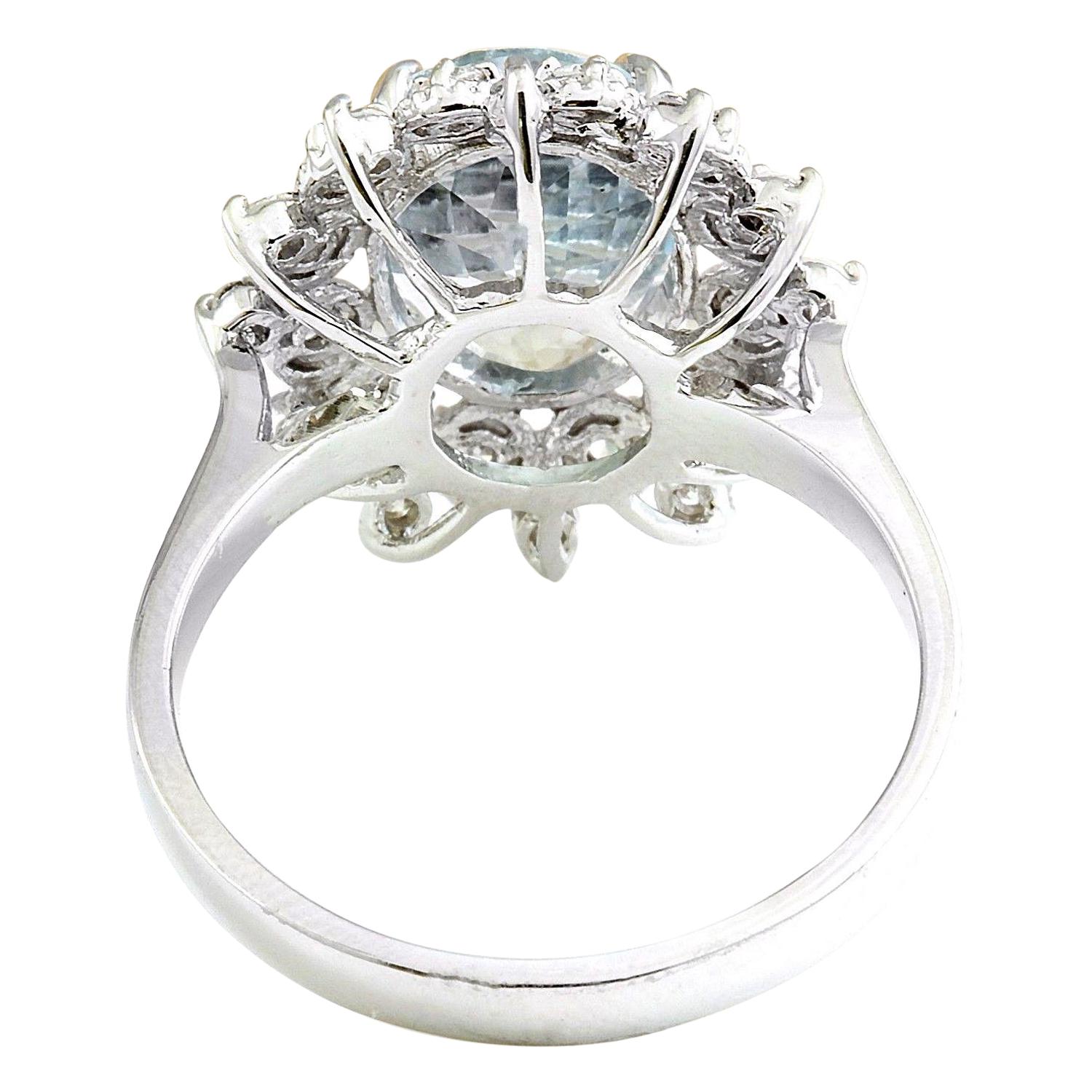 Oval Cut 3.50 Carat Natural Aquamarine 14 Karat Solid White Gold Diamond Ring For Sale
