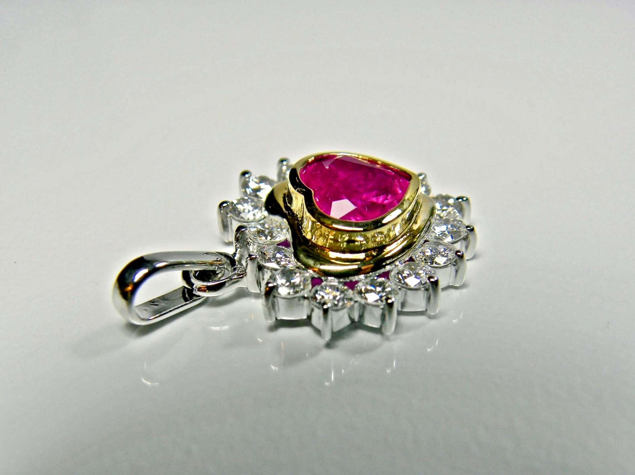 Pendentif coeur en diamants rubis de Birmanie de 3,50 carats 18 carats Pour femmes en vente