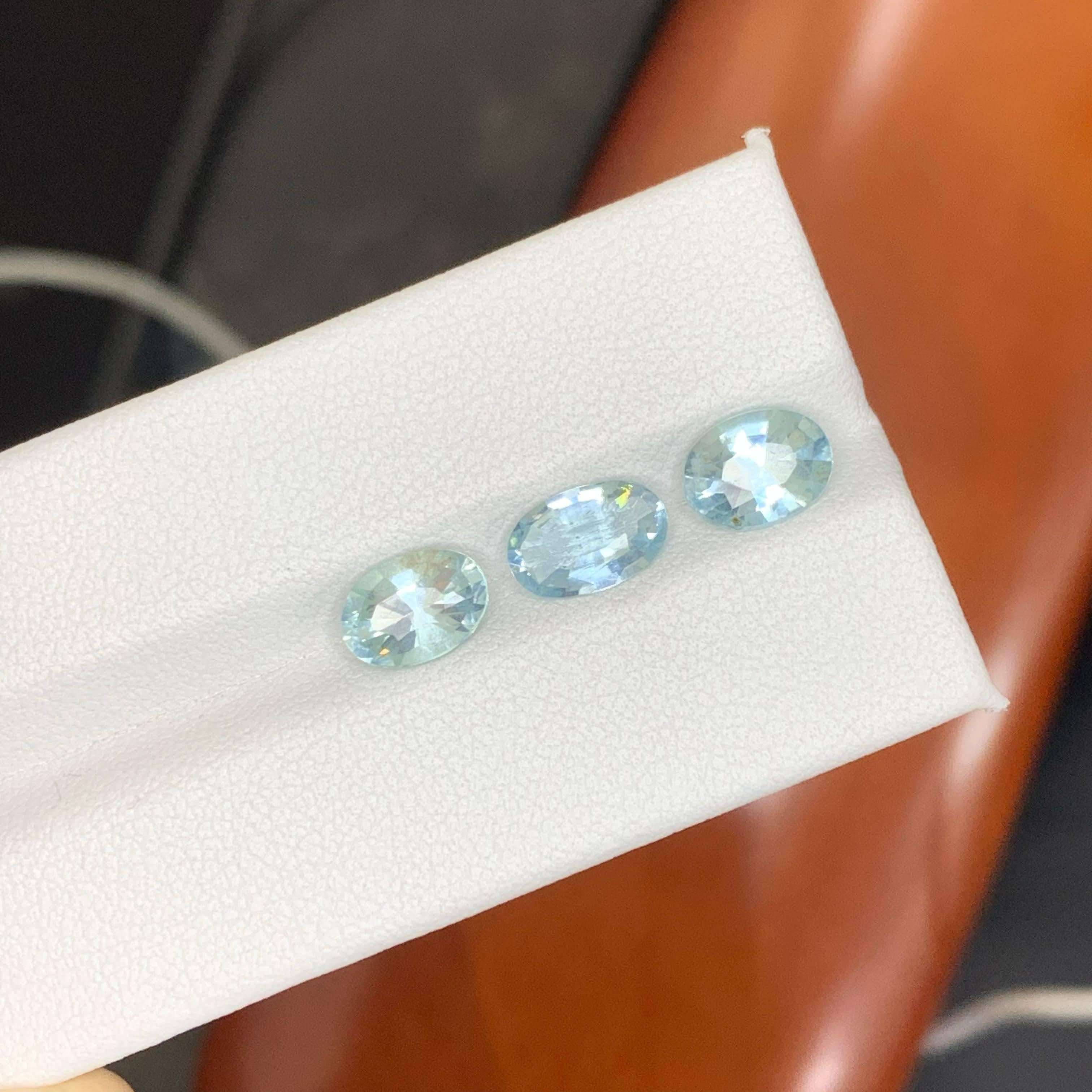 3.50 Carat Natural Loose 3 Piece Light Blue Aquamarine Set Oval Cut Gemstone en venta 1
