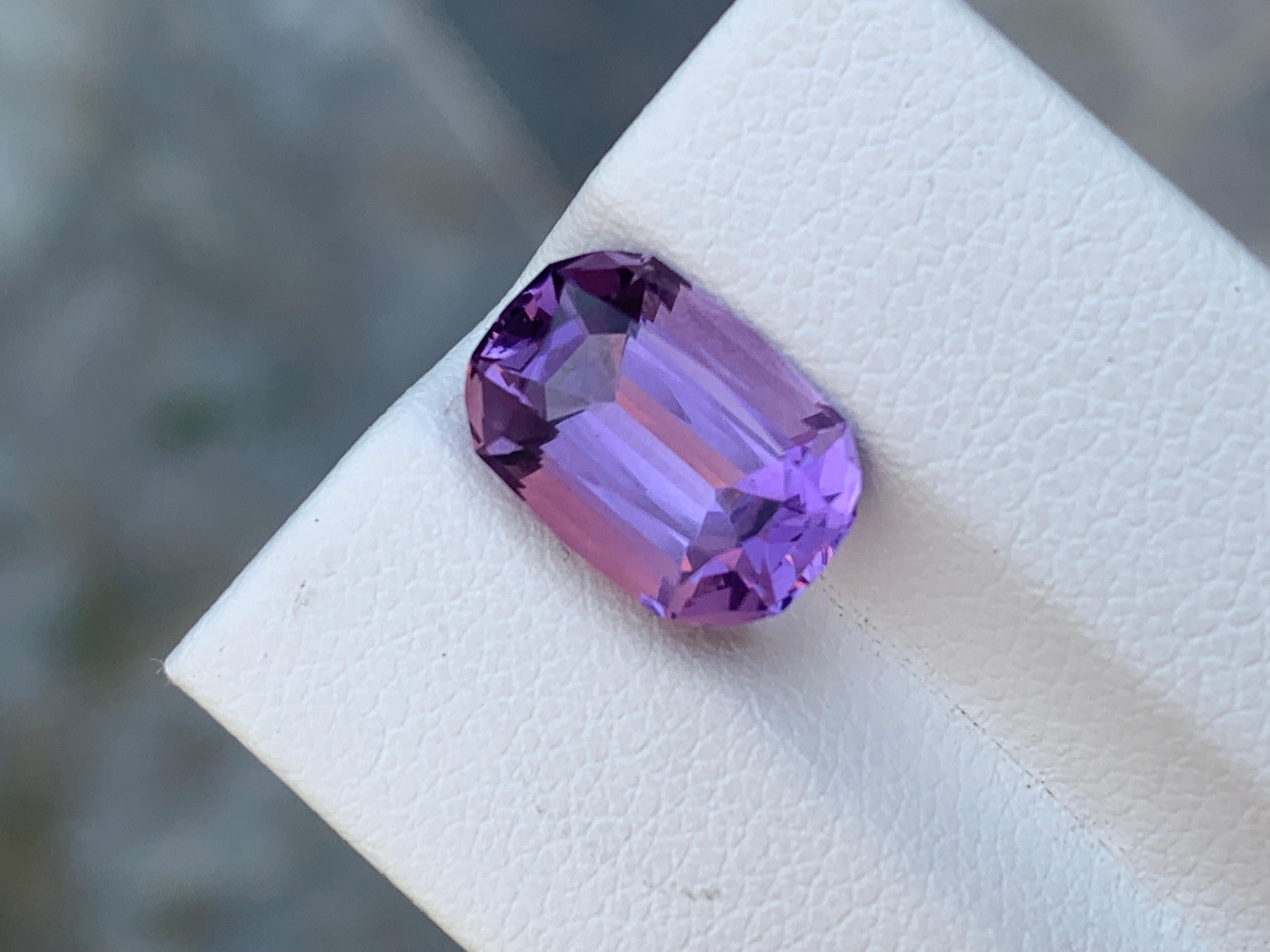 3.50 Carat Natural Loose Amethyst Cushion Shape Gem For Jewellery Making  For Sale 2