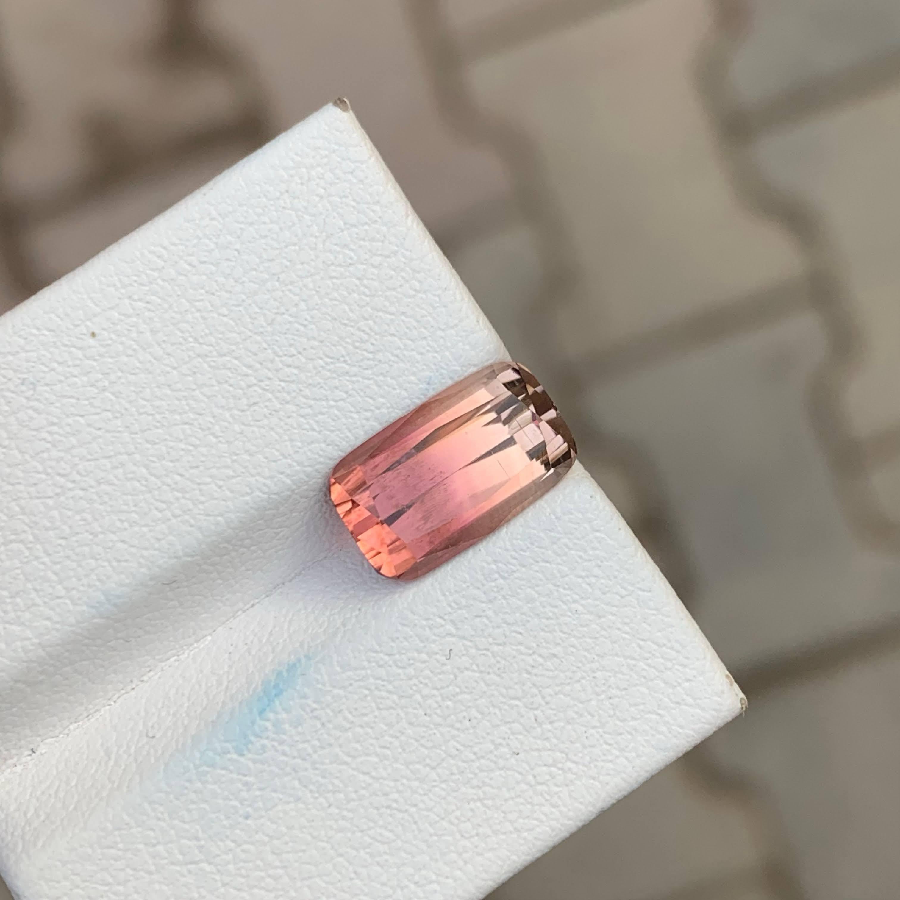 3,50 quilates de turmalina bicolor natural suelta talla cojín gema africana Moderno en venta