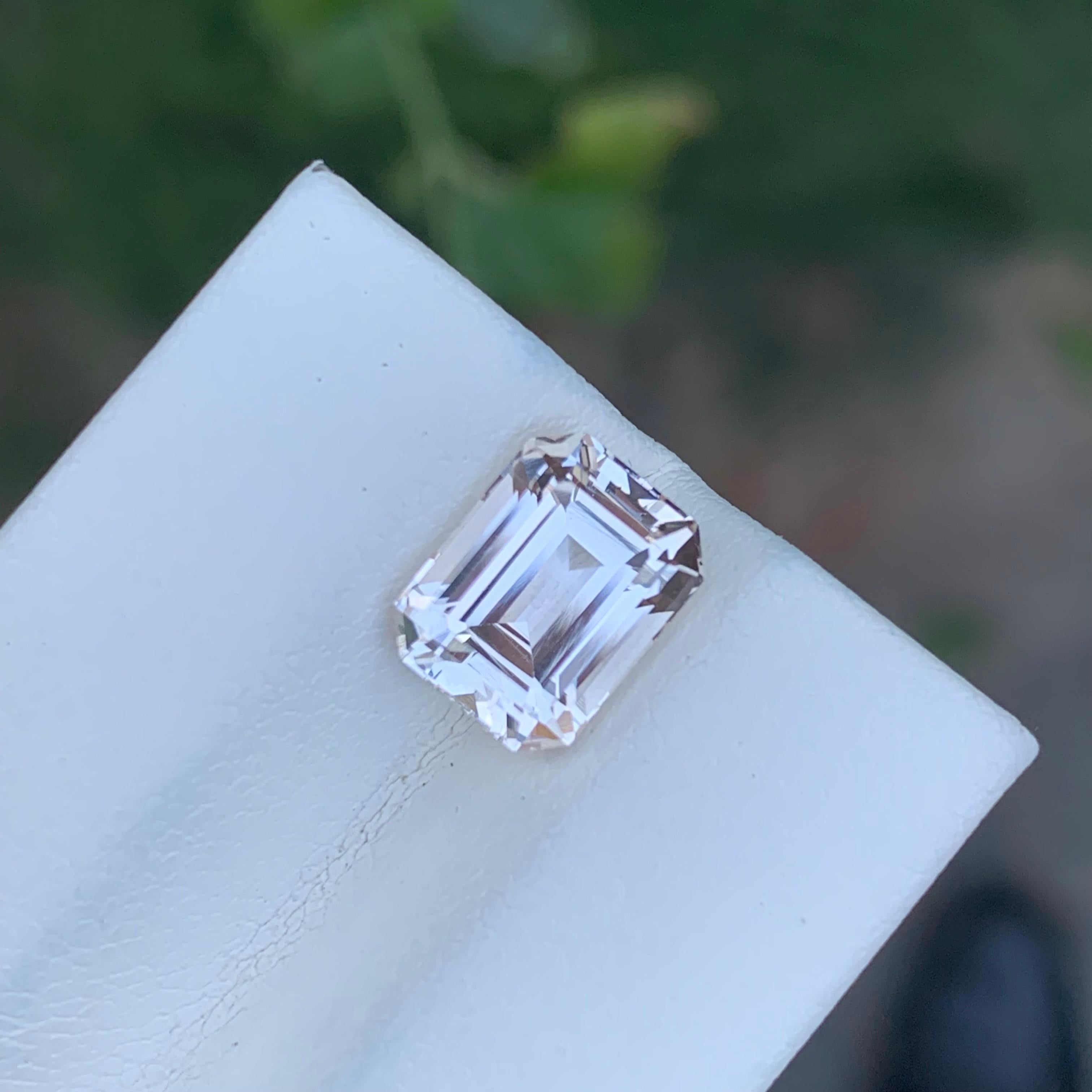 3.50 Carat Natural Loose Golden Topaz From Skardu, Pakistan For Sale 1