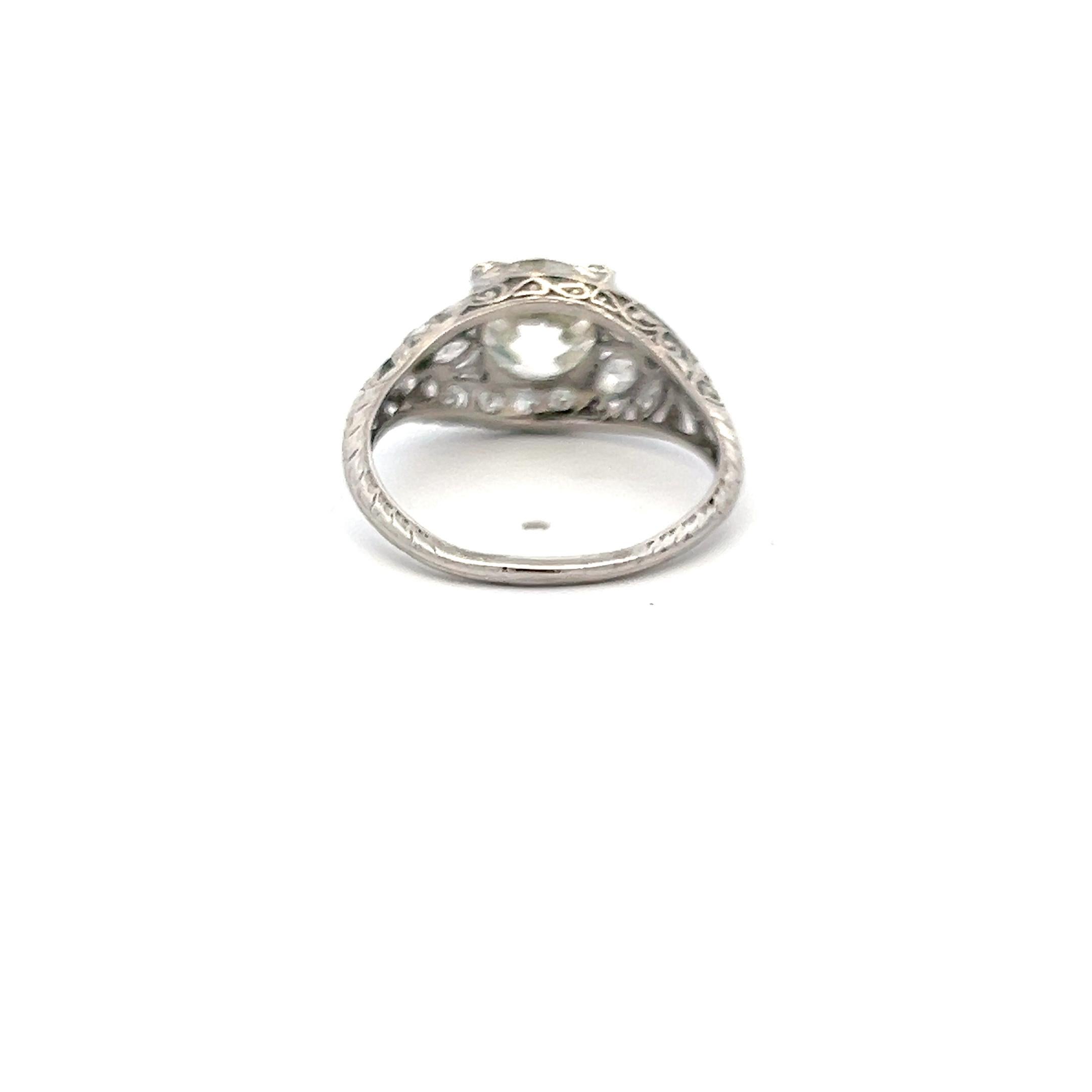 Taille vieille Europe Bague Art déco en platine de 3.50 carat de diamants de taille européenne ancienne et de forme marquis en vente
