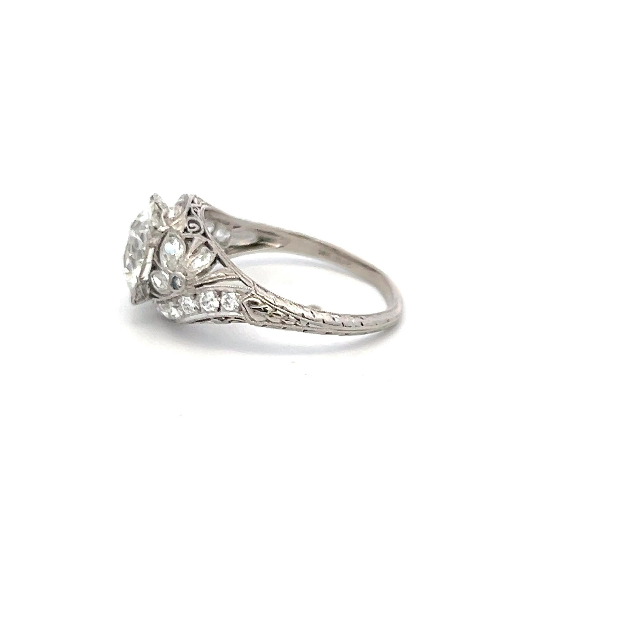 Bague Art déco en platine de 3.50 carat de diamants de taille européenne ancienne et de forme marquis Bon état - En vente à New York, NY
