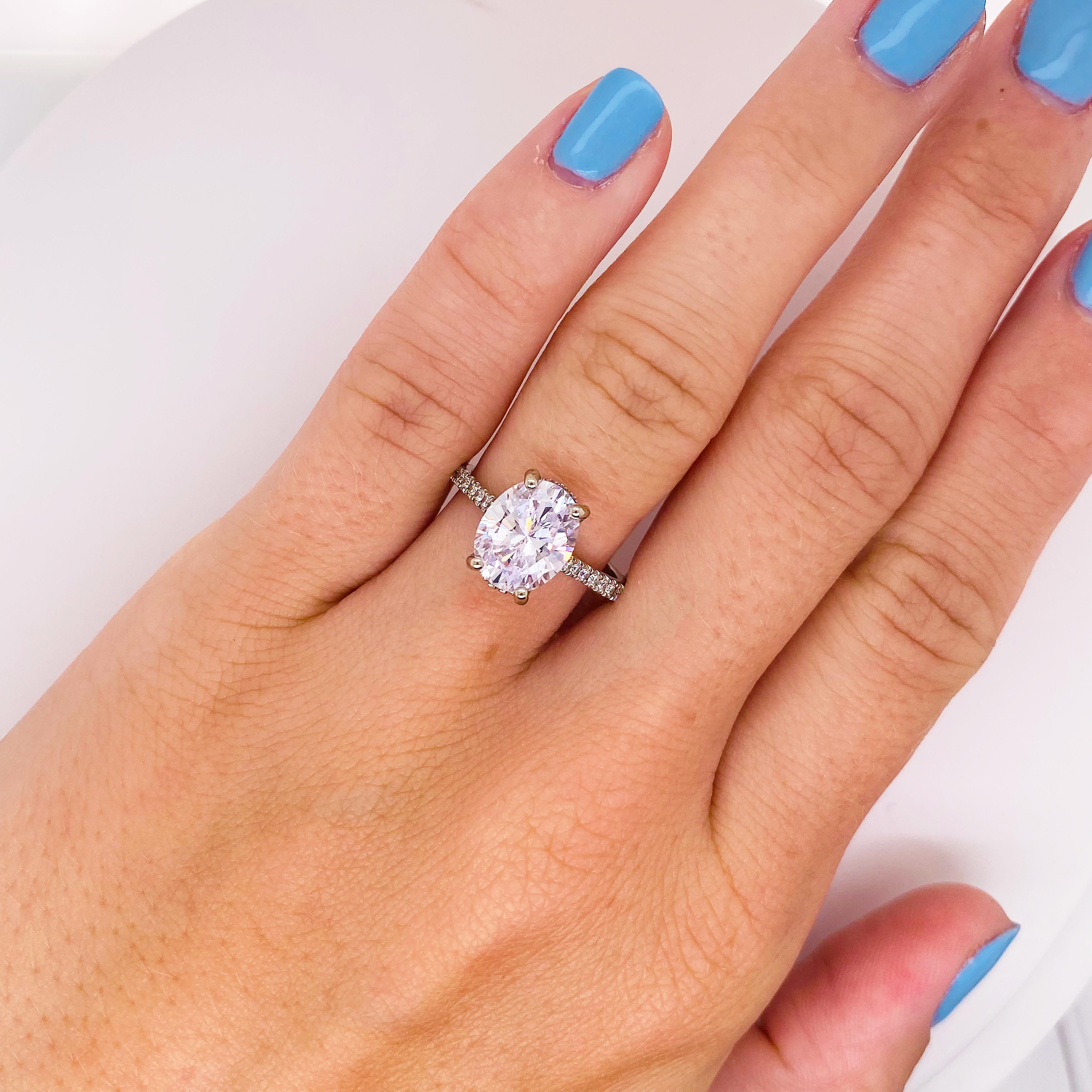 For Sale:  3.50 Carat Oval Diamond Engagement Ring Diamonds on Band 19 Karat Gold 6