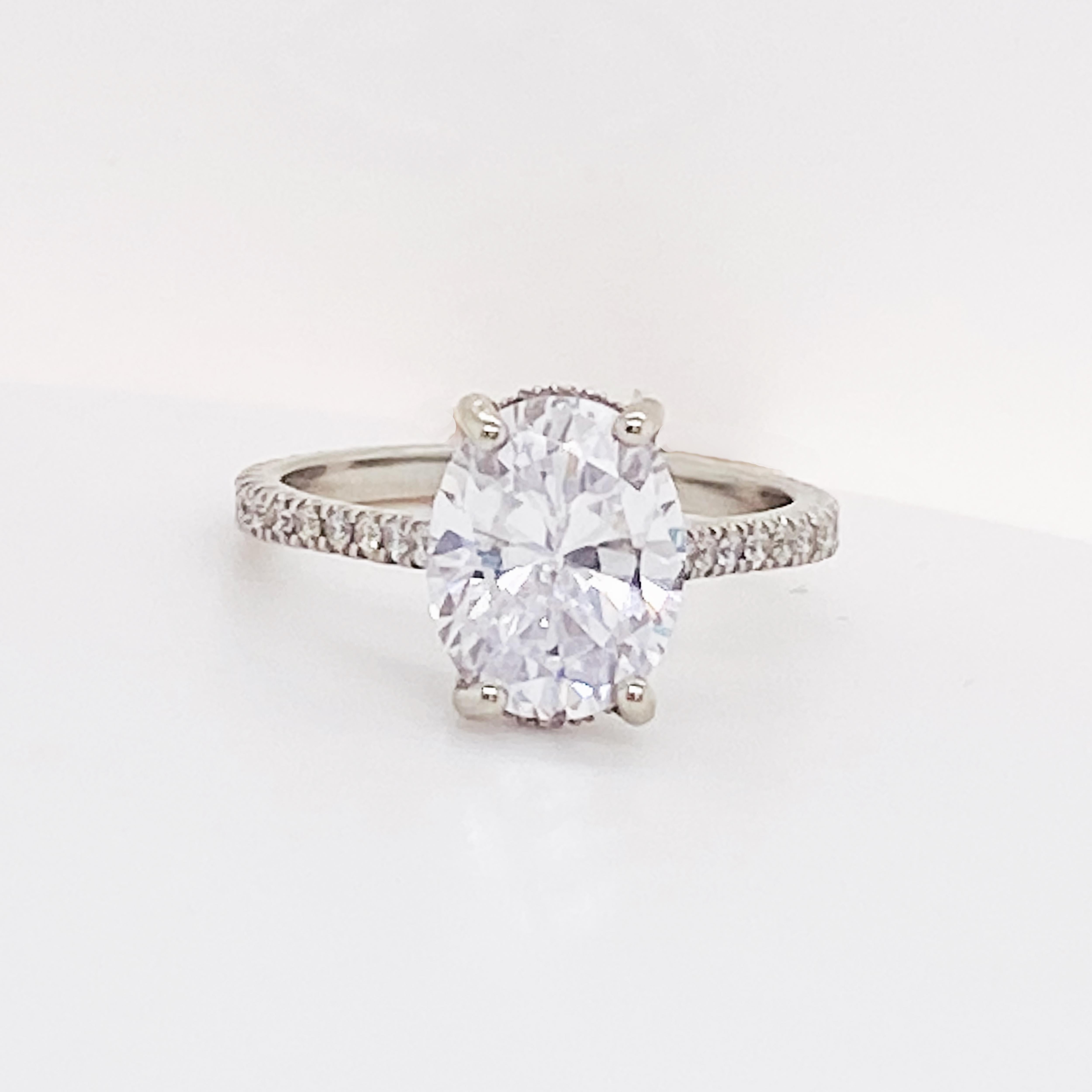 For Sale:  3.50 Carat Oval Diamond Engagement Ring Diamonds on Band 19 Karat Gold 7