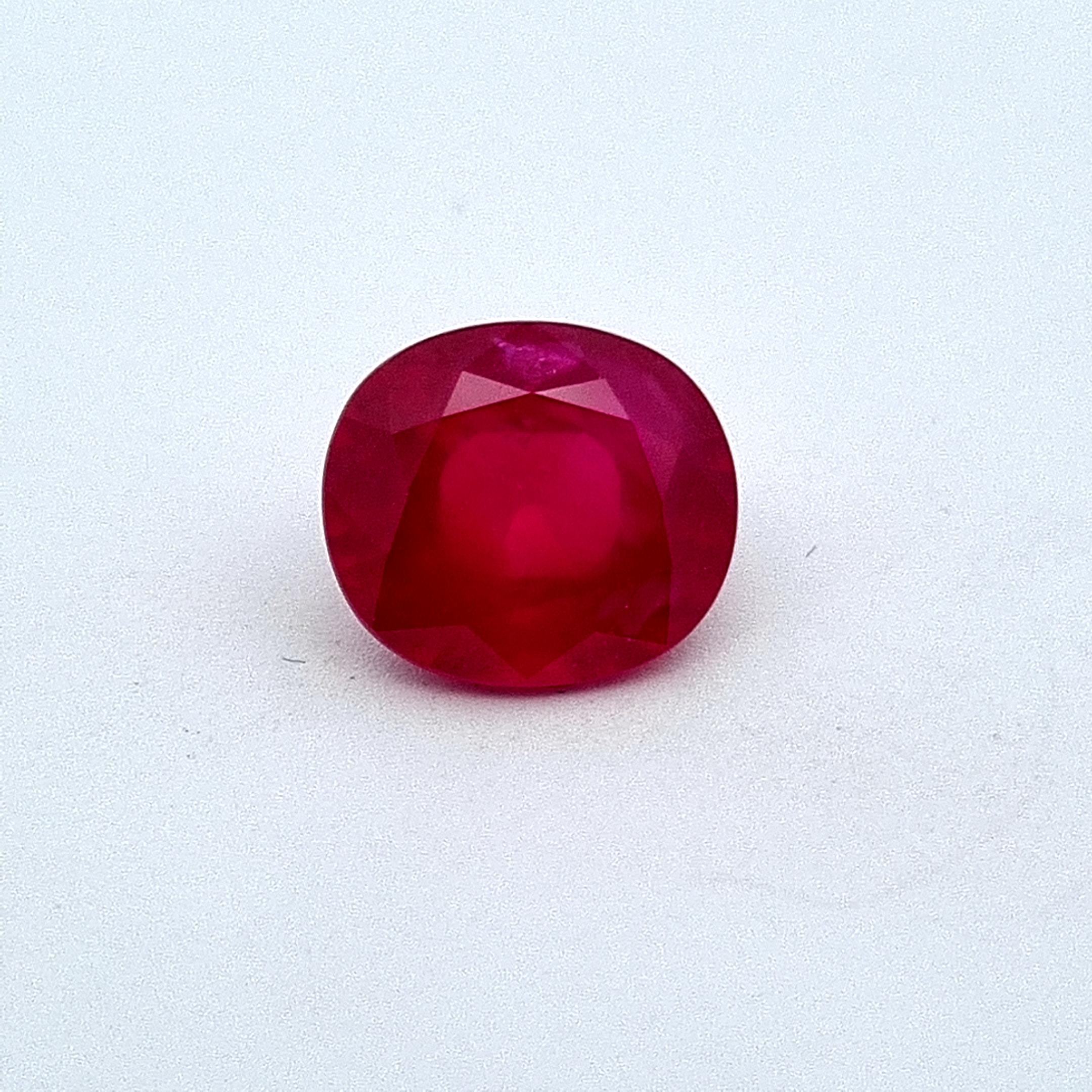 3.50 carat 'Pigeons Blood' Red Burmese Ruby - Unheated In New Condition For Sale In London, GB