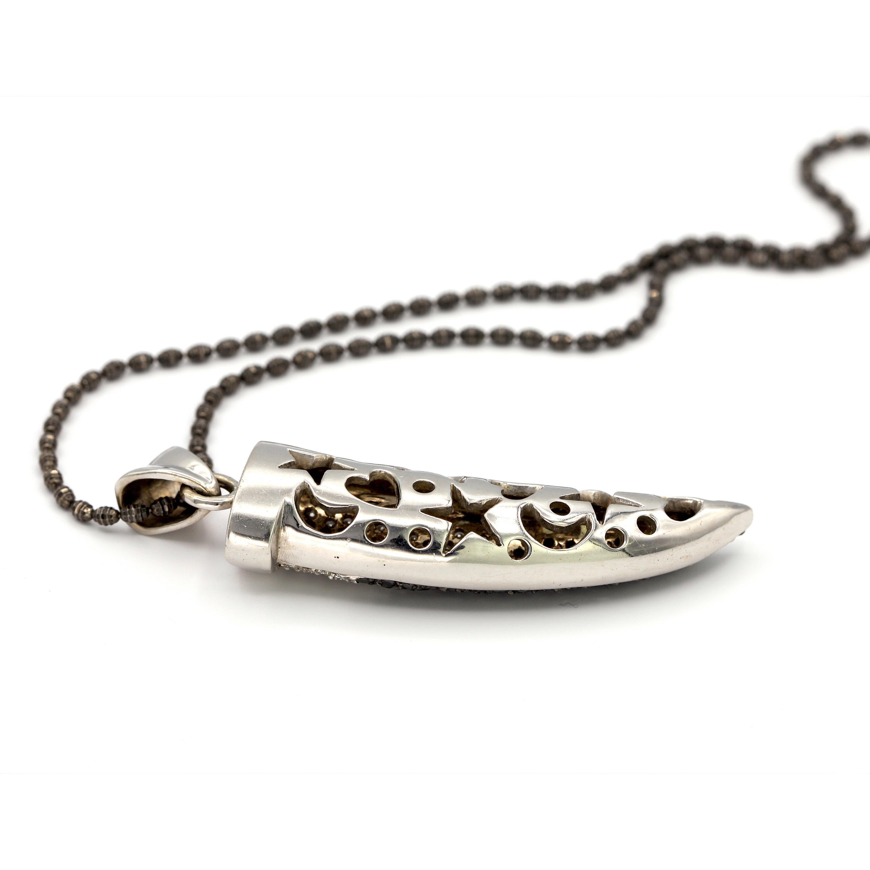 3.50 Carat Tooth Pendant with Black and White Diamonds with Chain in 18/14K gold For Sale 1