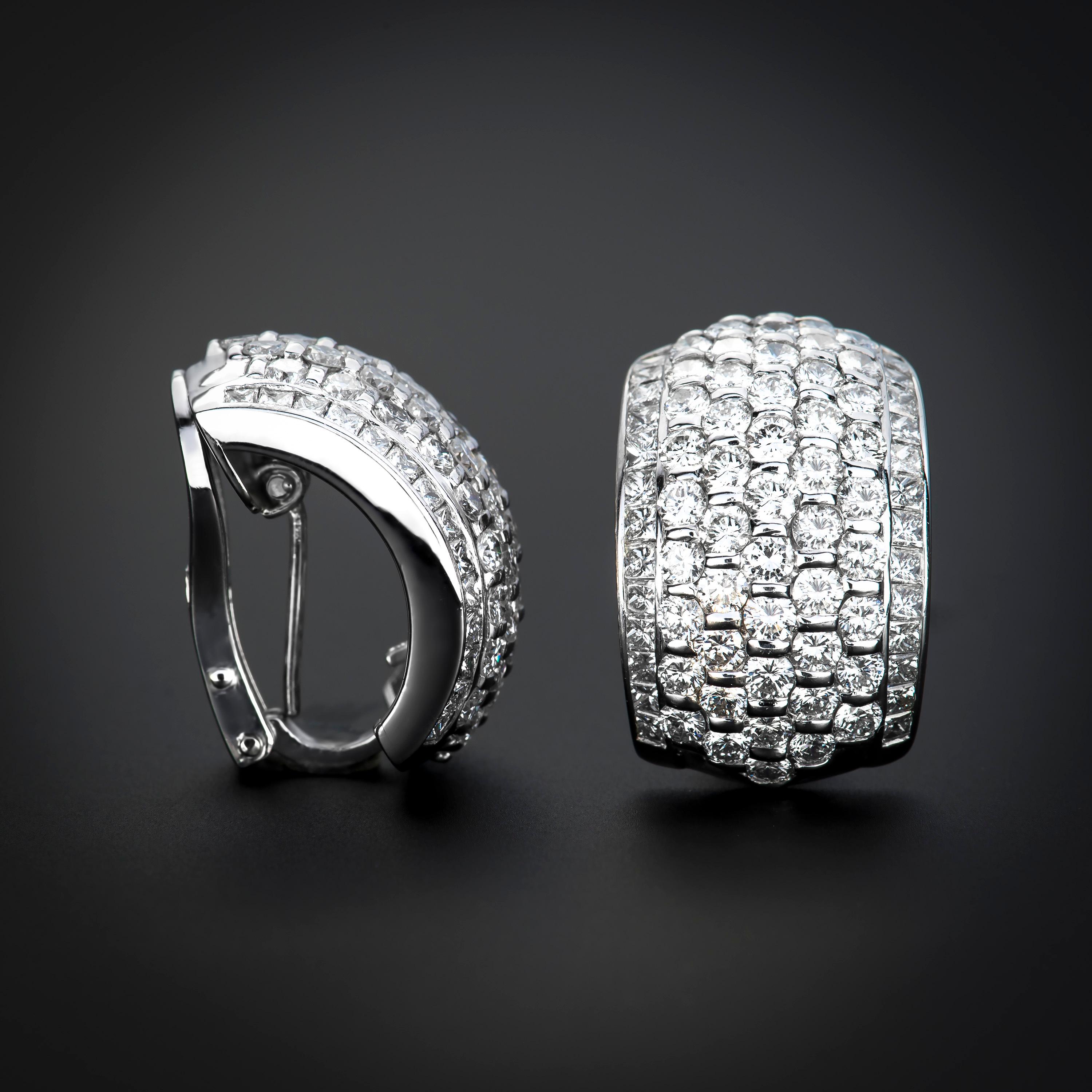 Princess Cut 3.50 Carat Total Weight of Fine Round Diamonds in Platinum Earrings