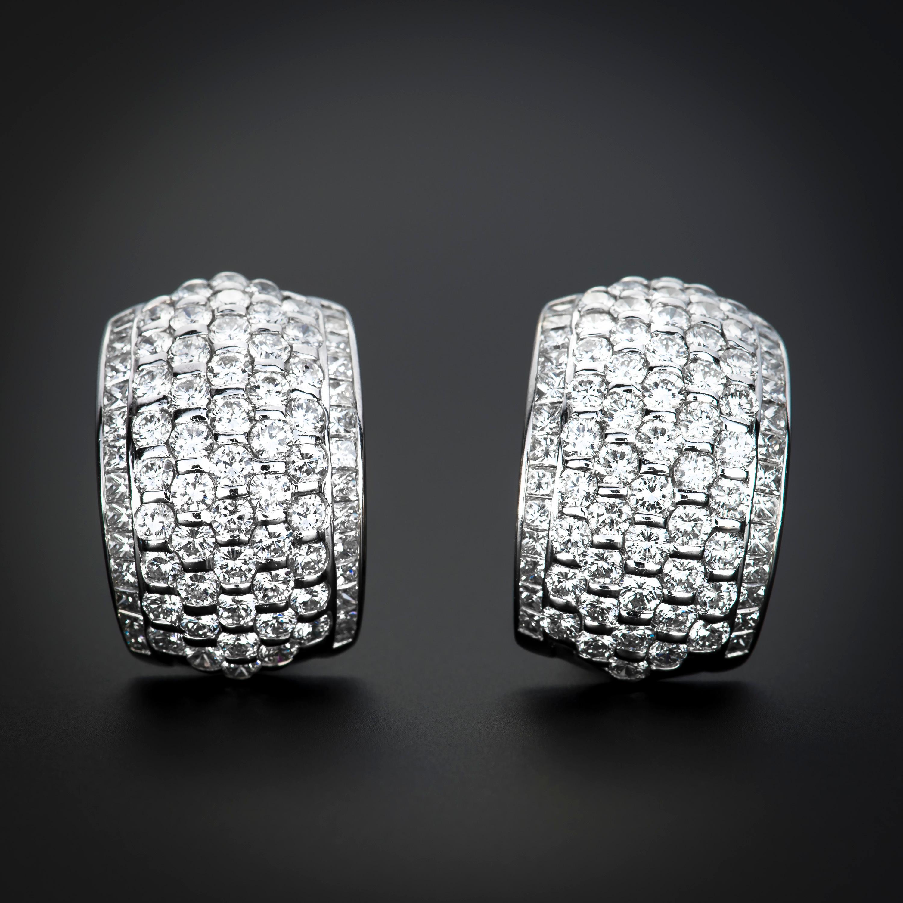 3.50 Carat Total Weight of Fine Round Diamonds in Platinum Earrings In New Condition In Houston, TX