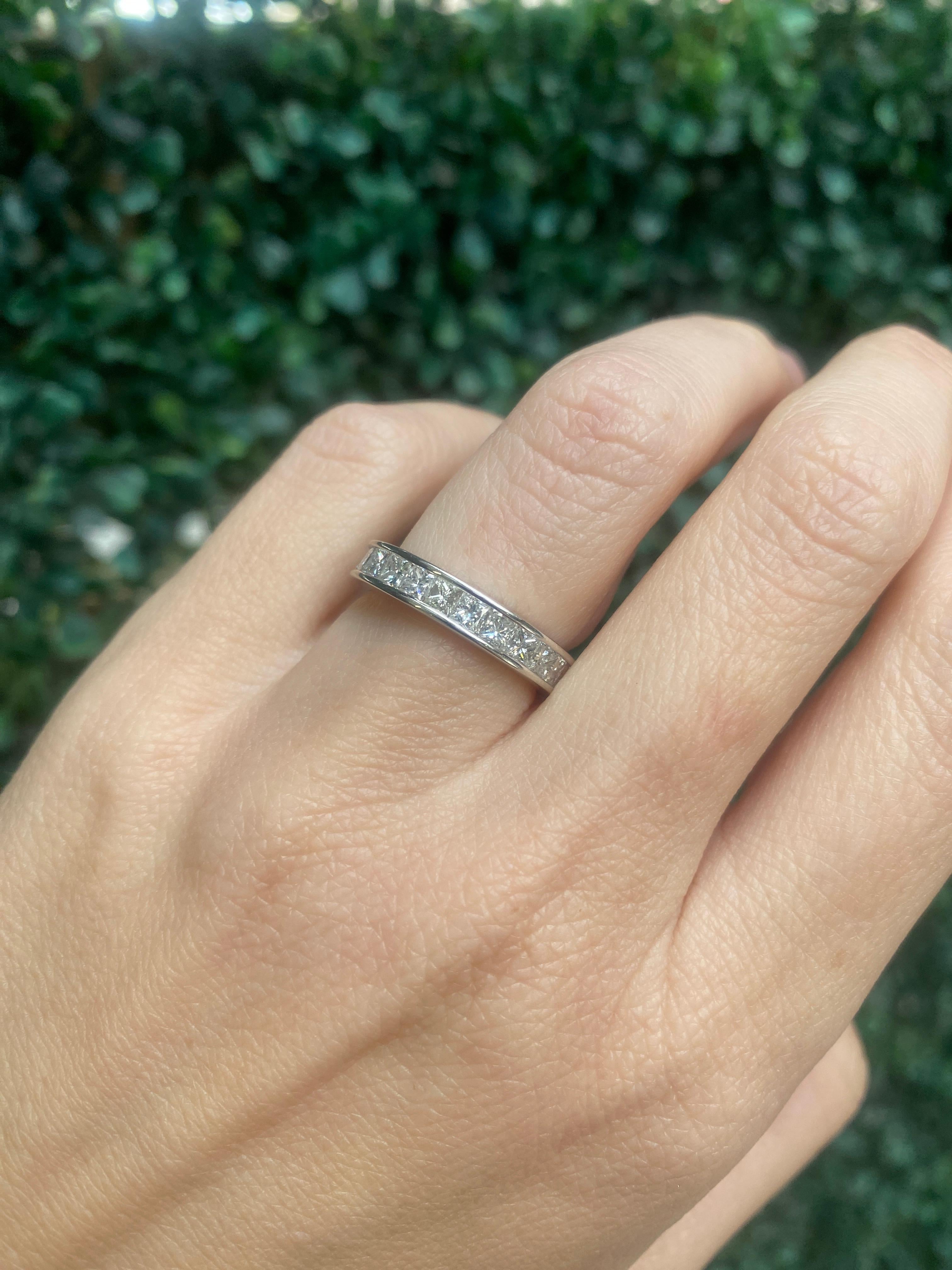 3.50 Carat Total Weight Princess Cut Diamond Eternity Band en venta 13