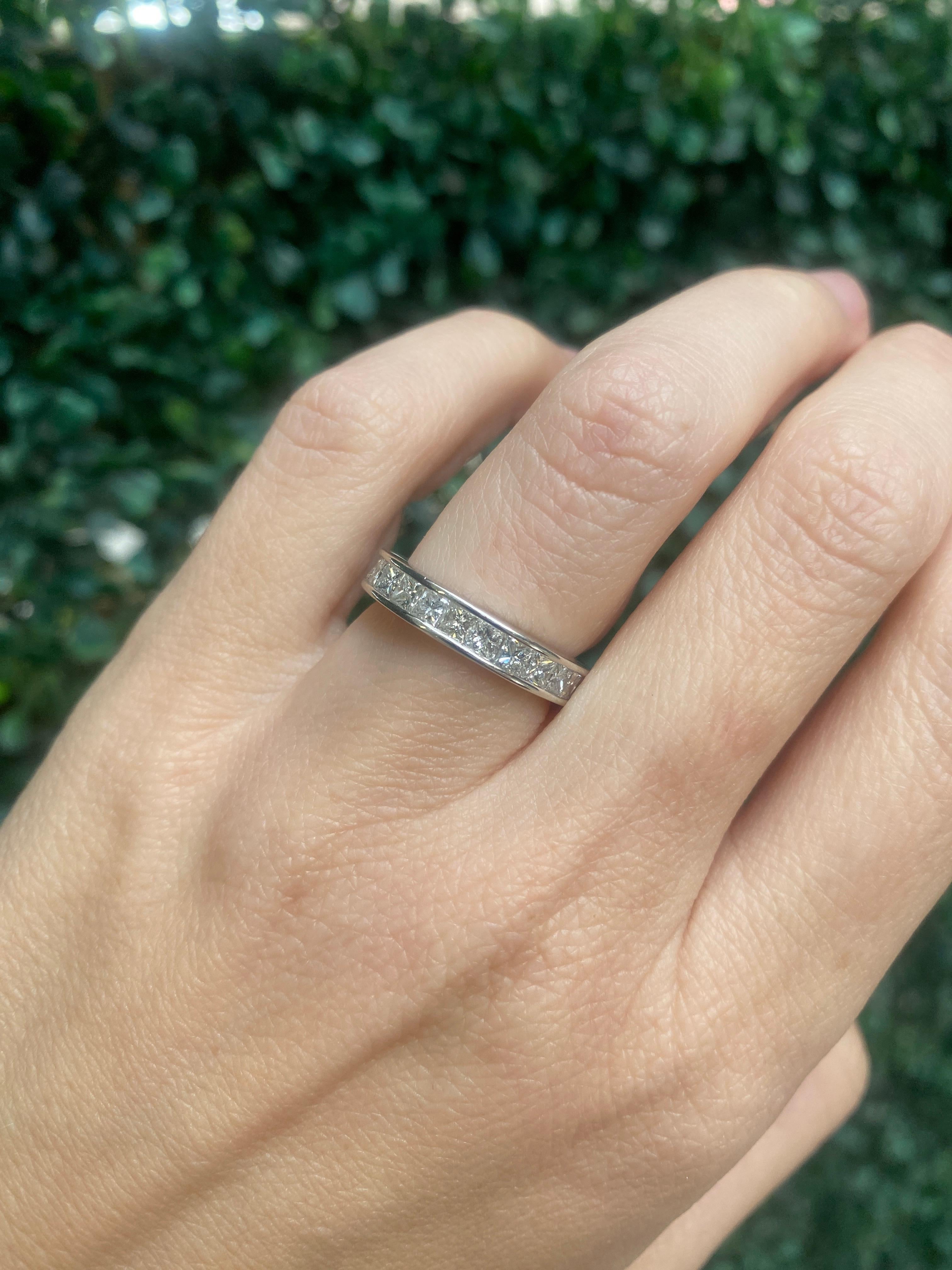 3.50 Carat Total Weight Princess Cut Diamond Eternity Band en venta 14