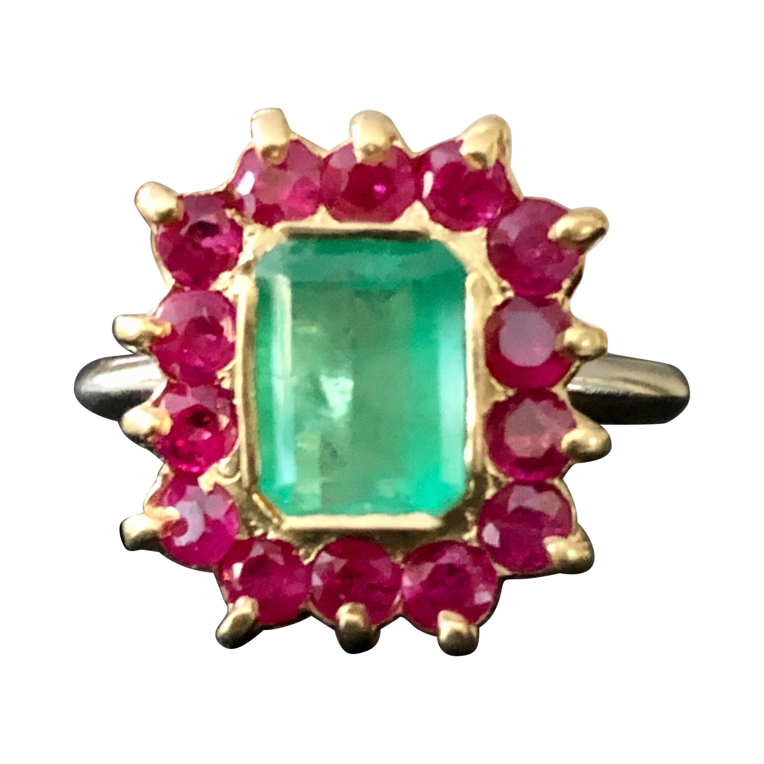 3.50 Carat Vintage Emerald Ruby Cocktail Ring 18 Karat and Platinum For Sale
