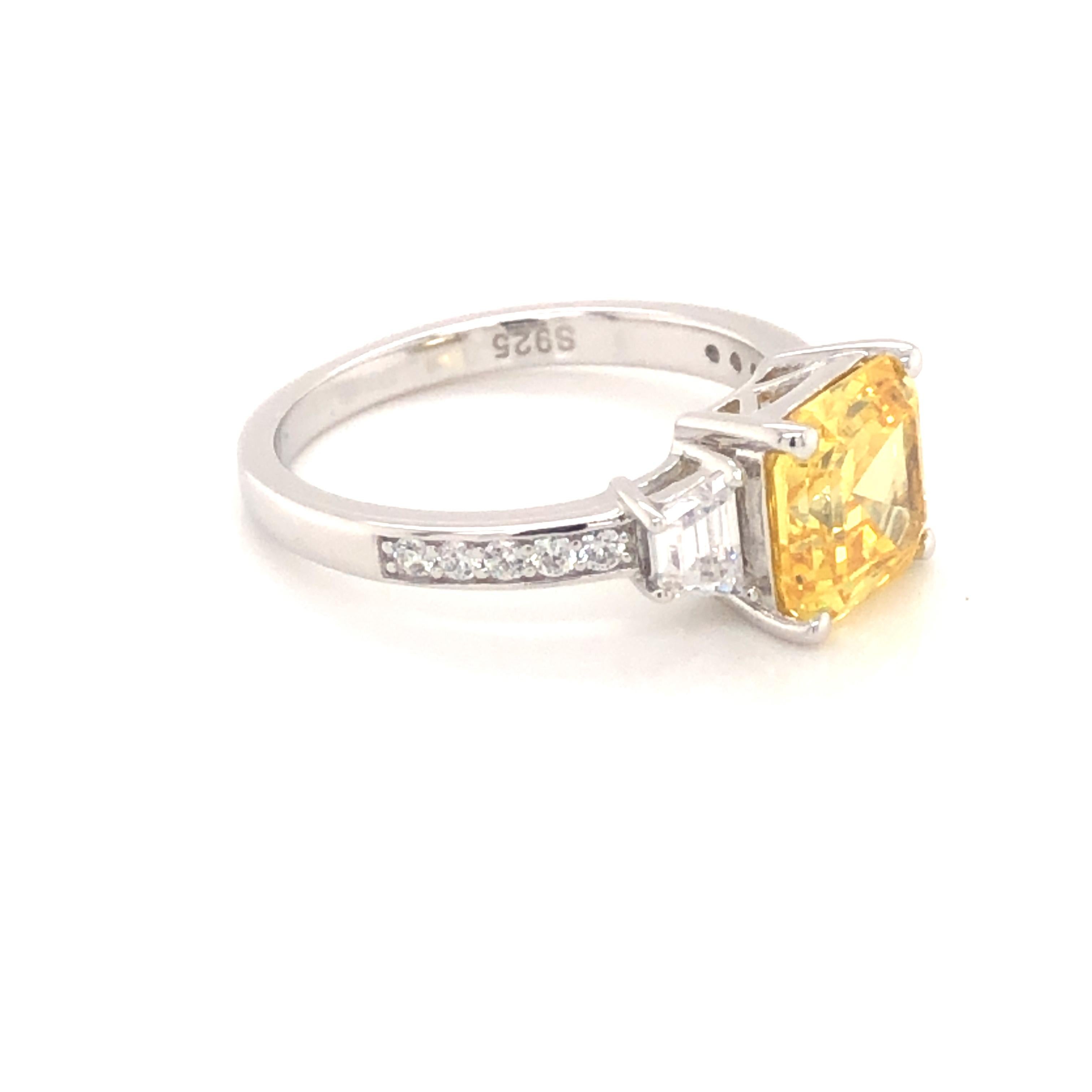3.50 Carat Yellow Asscher Cut Cubic Zirconia Designer Engagement Cocktail Ring In New Condition For Sale In London, GB