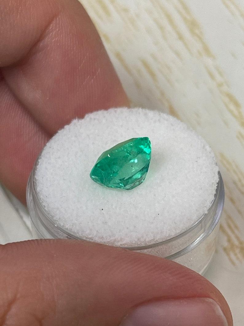 3.50 Carat Yellowish Green Colombian Emerald - Cushion Cut Genuine Earth-Mined For Sale 2