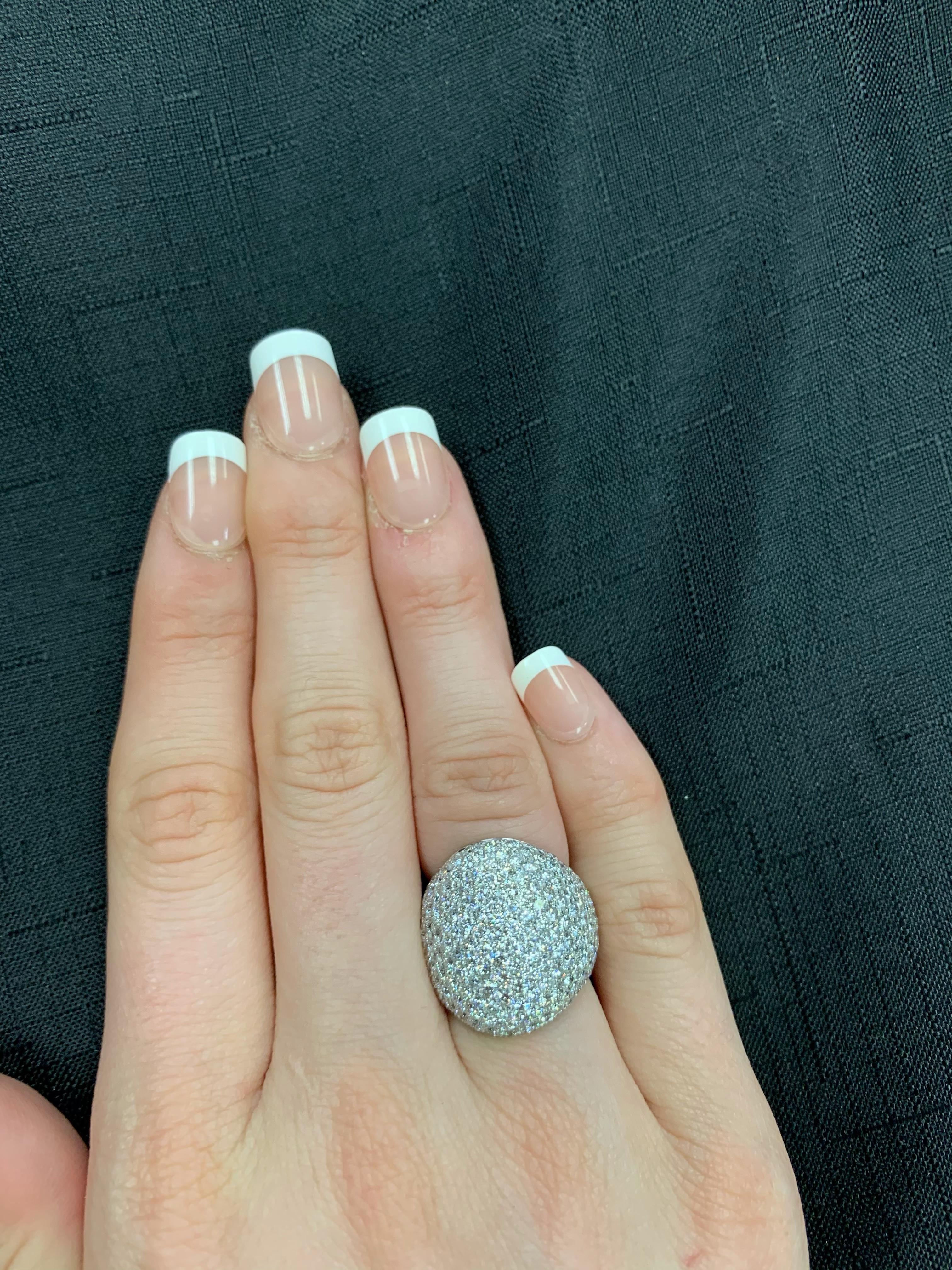 3.50 Carats 201 Round White Diamonds Bombe Cocktail Ring, 18 Karat White Gold For Sale 1